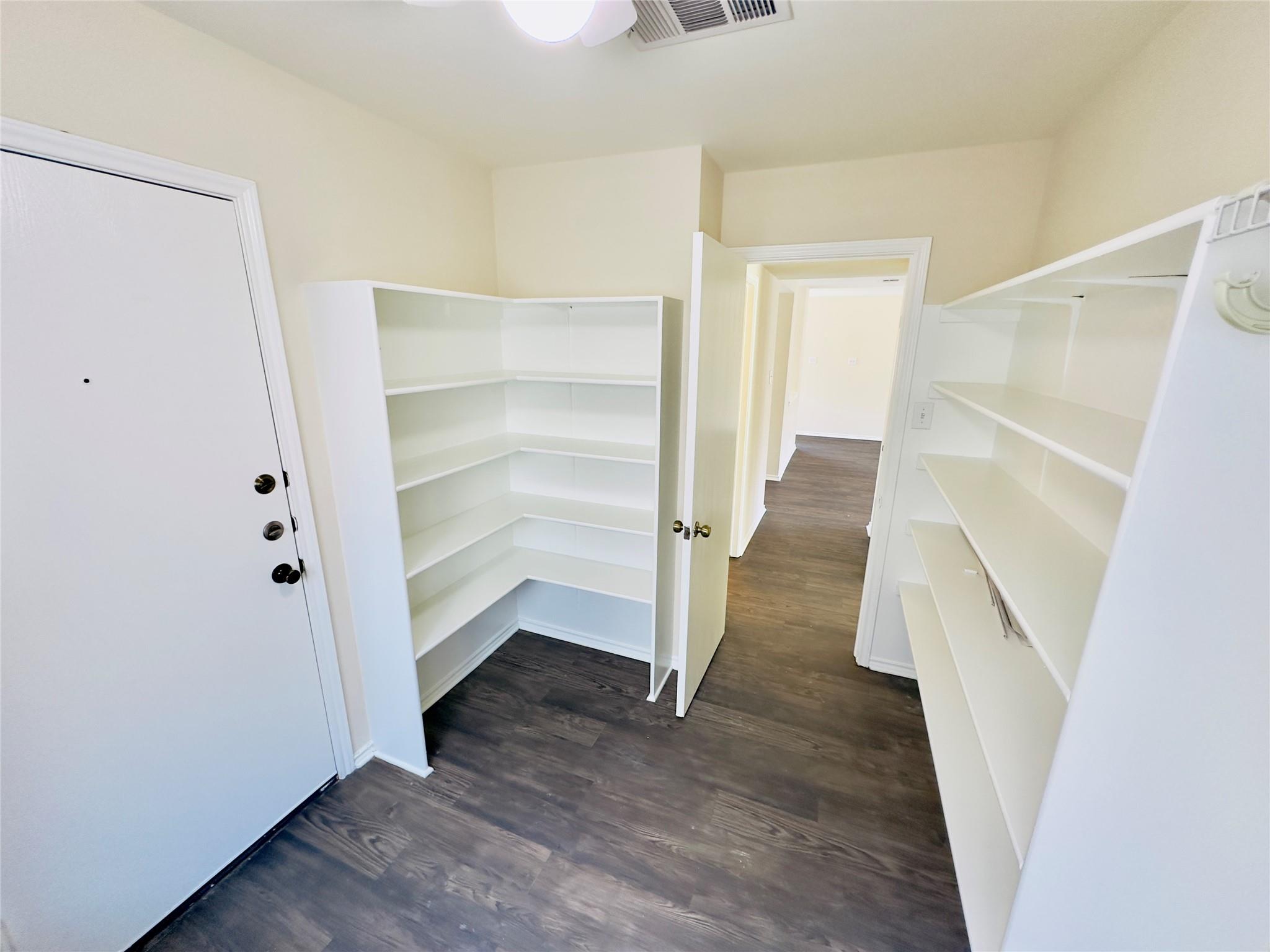 1900 Grassland Dr, Leander, TX 78641