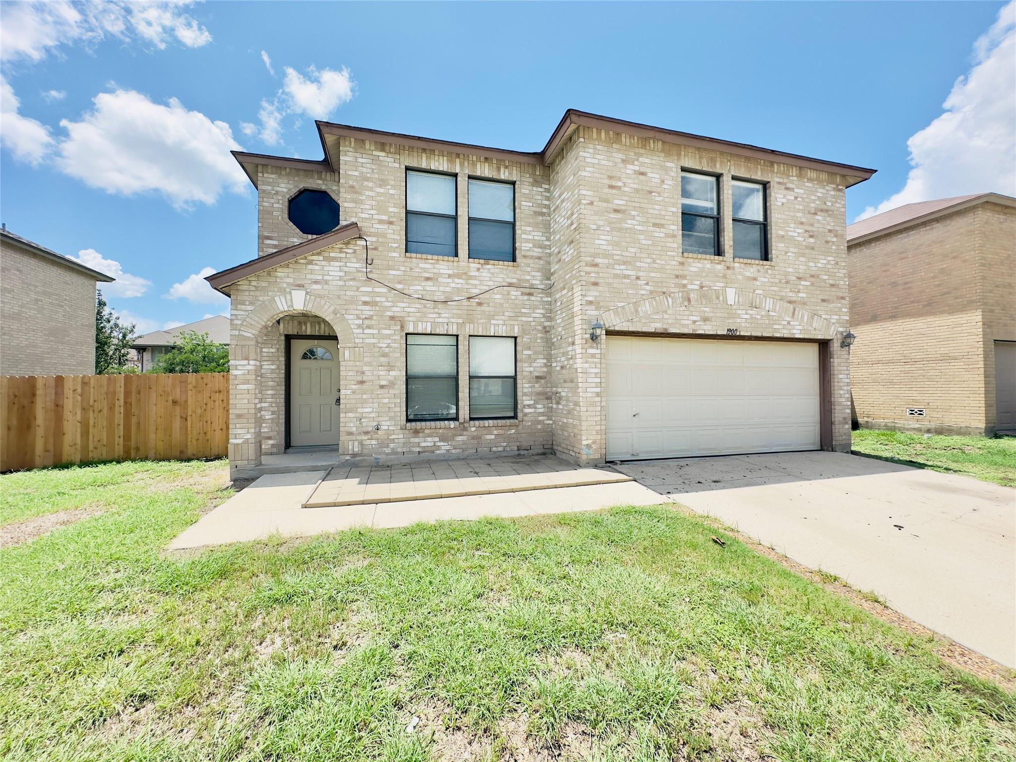1900 Grassland Dr, Leander, TX 78641