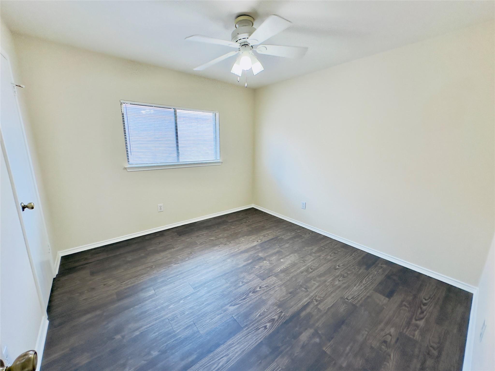 1900 Grassland Dr, Leander, TX 78641