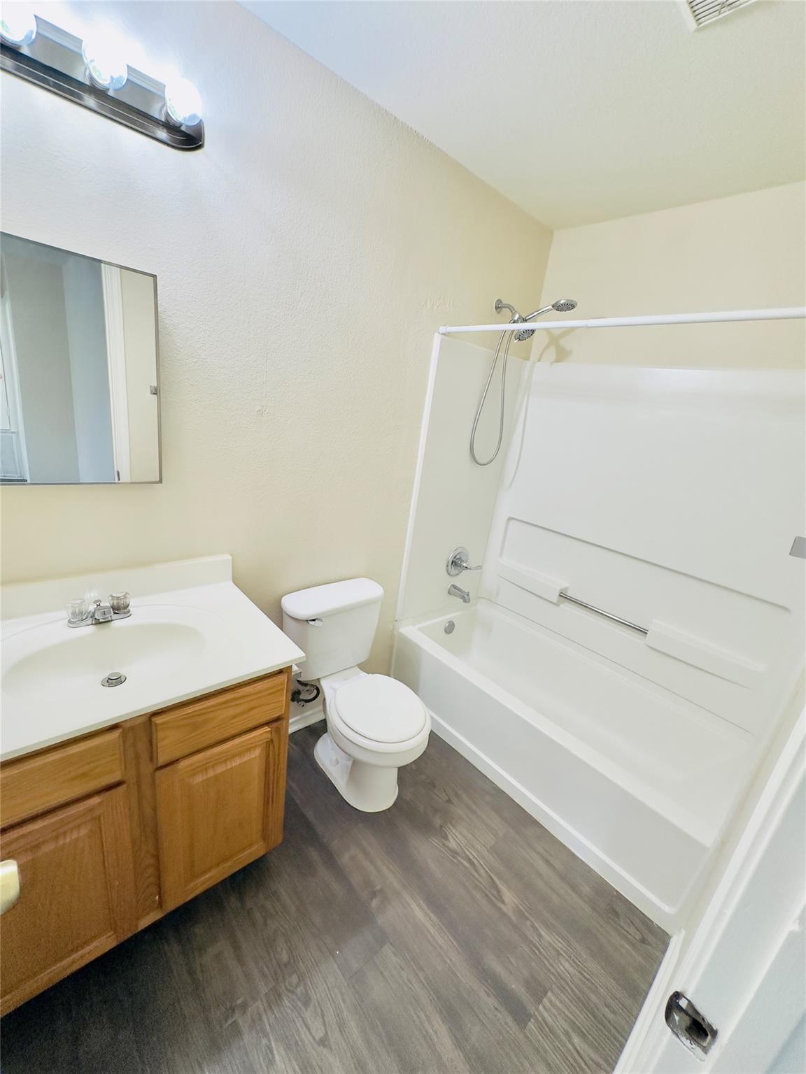 1900 Grassland Dr, Leander, TX 78641