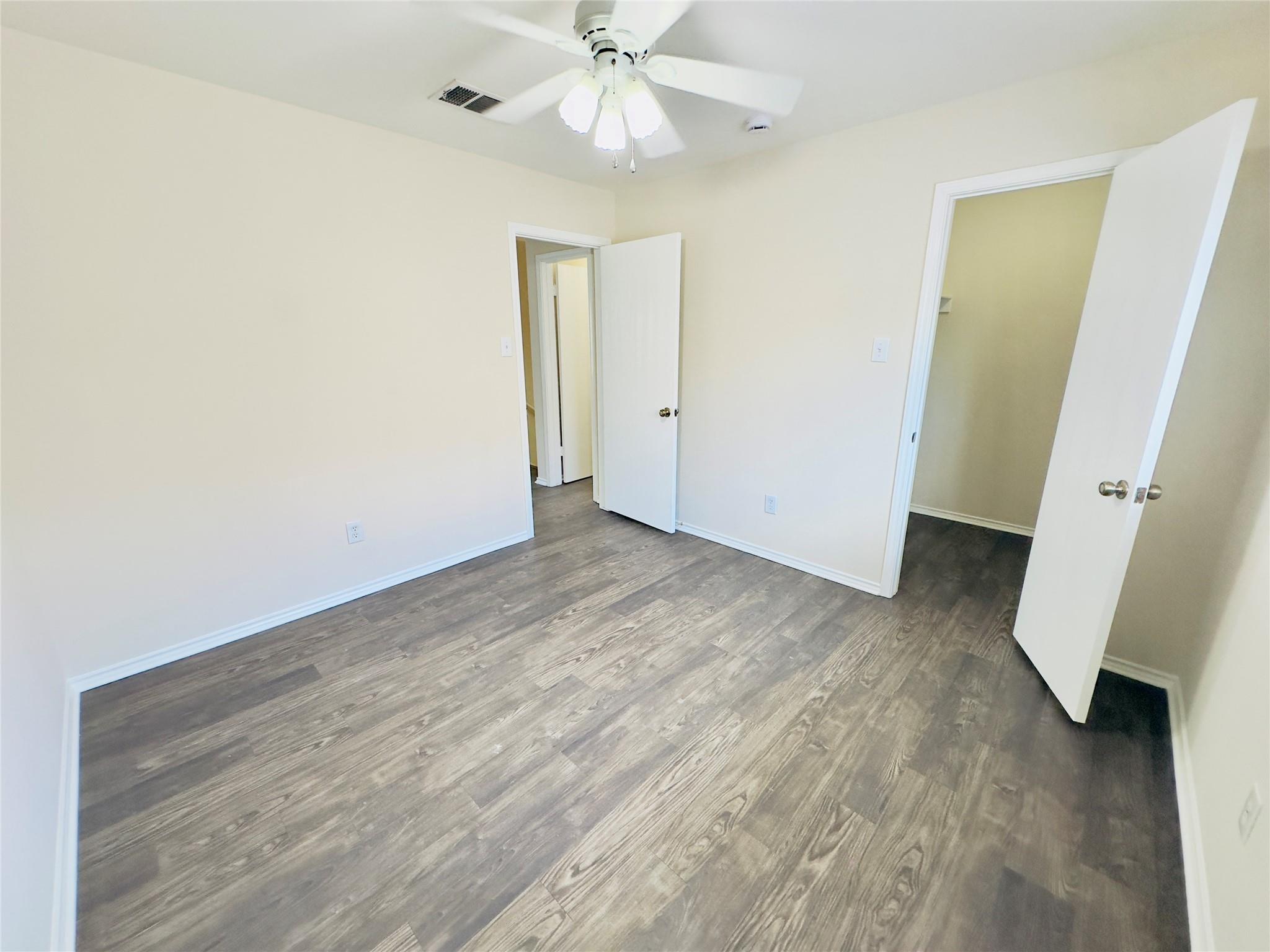 1900 Grassland Dr, Leander, TX 78641