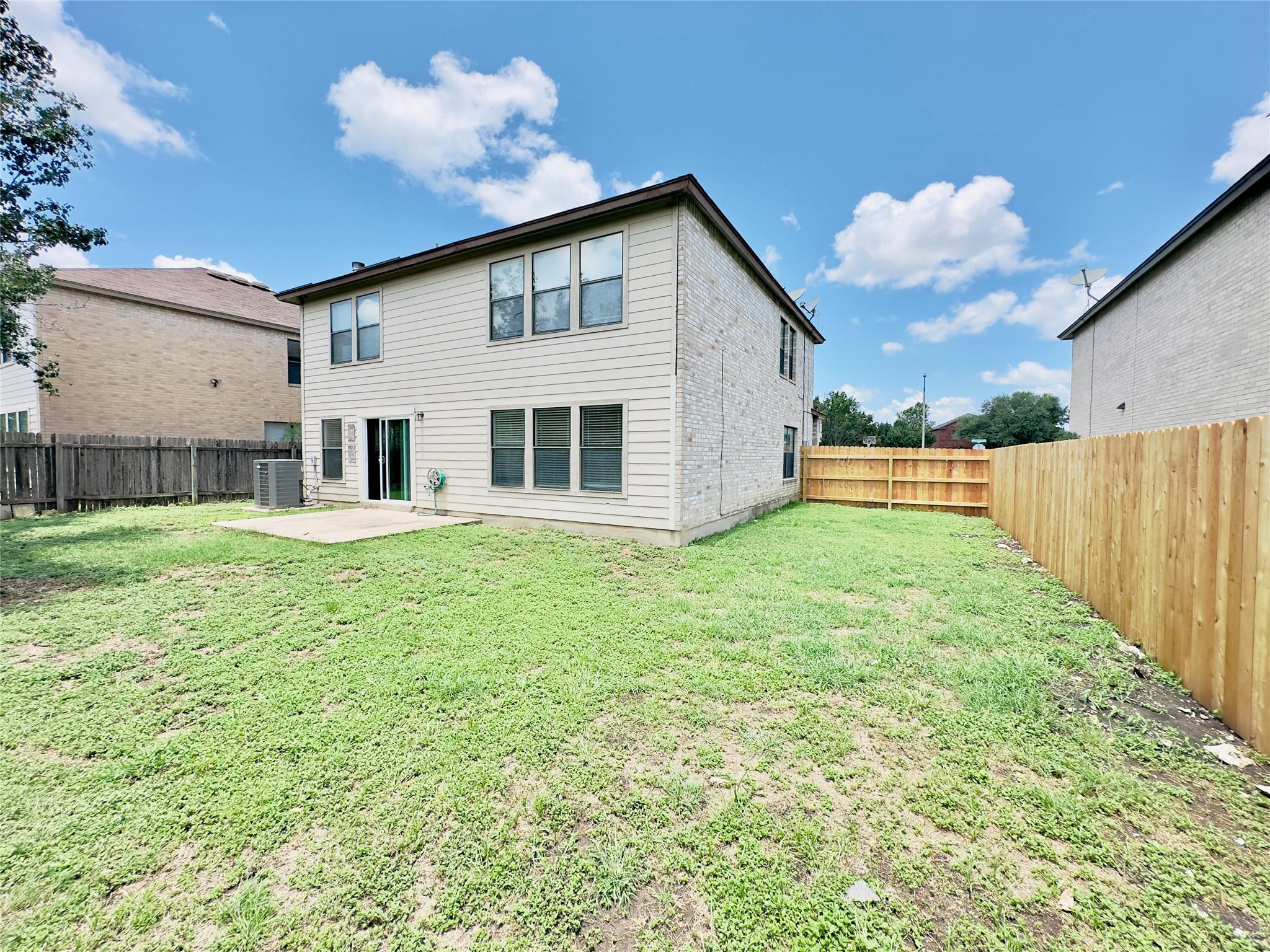 1900 Grassland Dr, Leander, TX 78641
