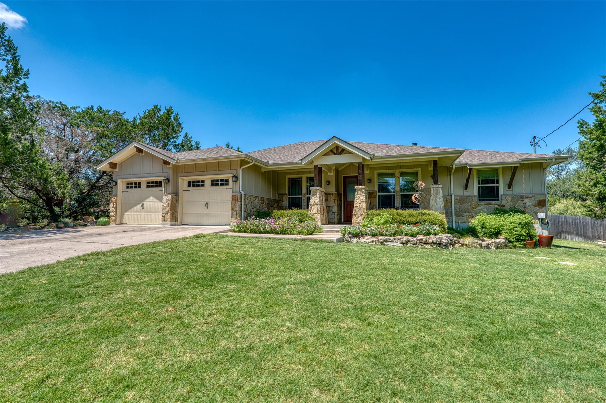 706 Rogart Dr, Spicewood, TX 78669