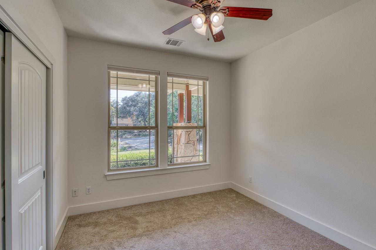 706 Rogart Dr, Spicewood, TX 78669