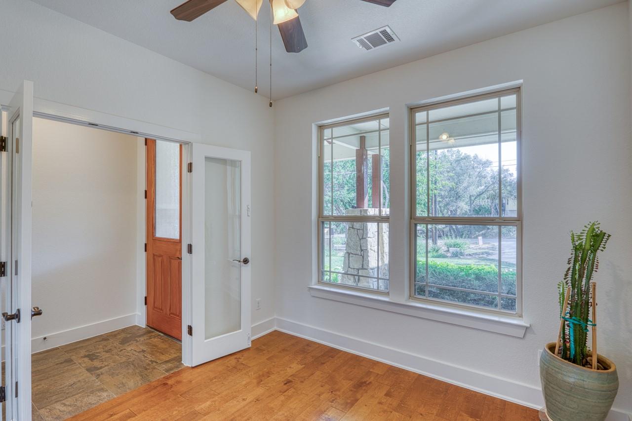 706 Rogart Dr, Spicewood, TX 78669