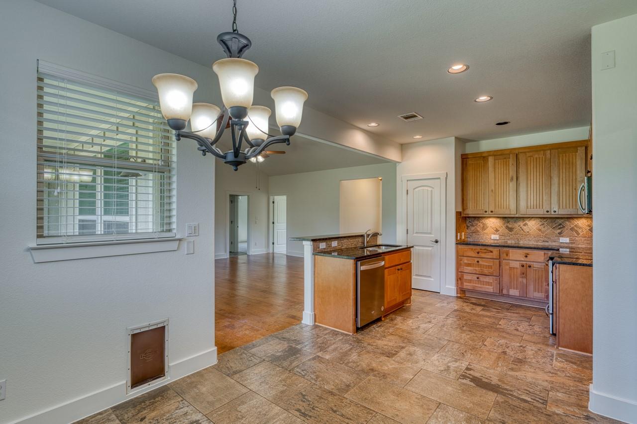 706 Rogart Dr, Spicewood, TX 78669