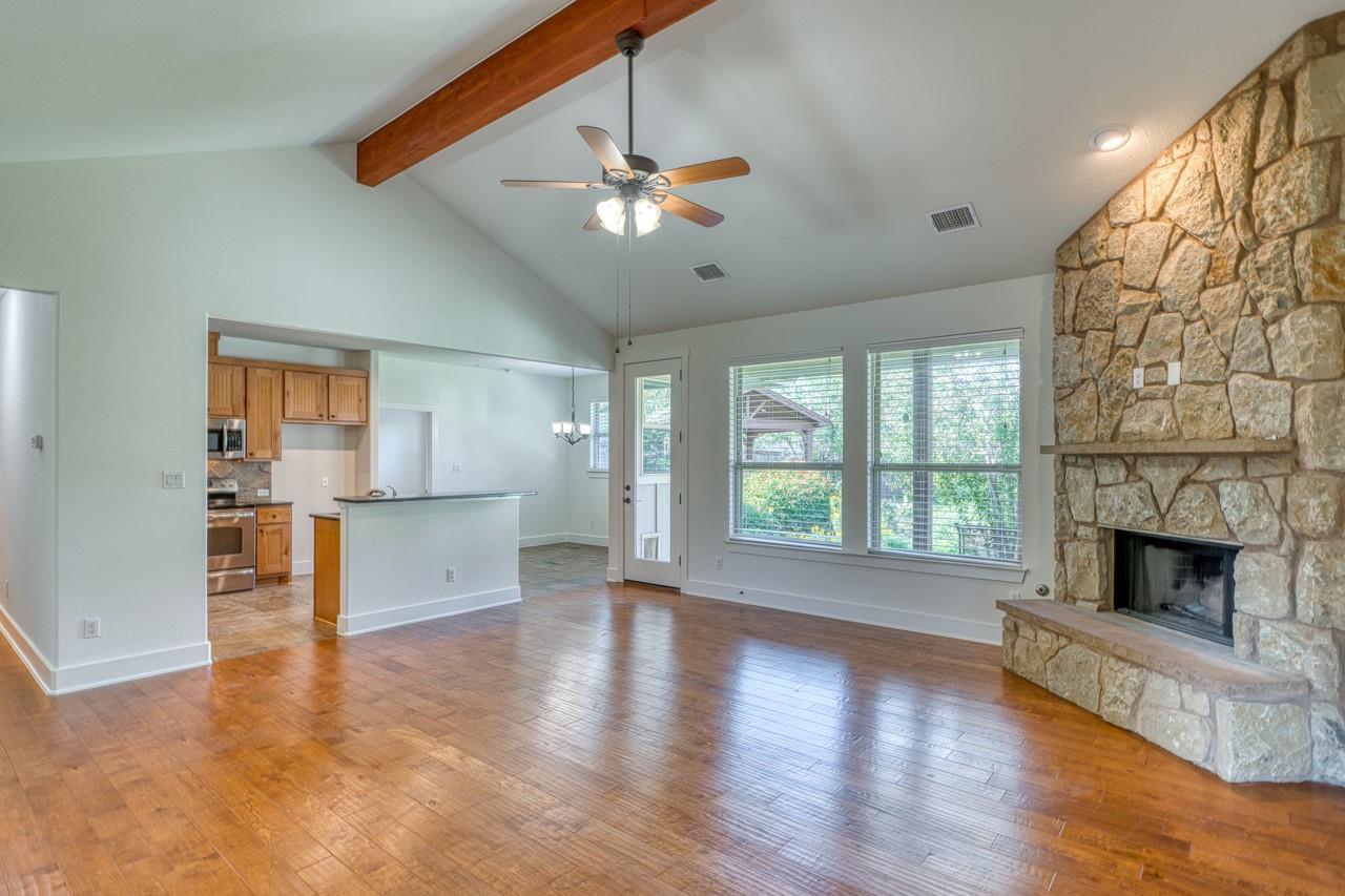 706 Rogart Dr, Spicewood, TX 78669