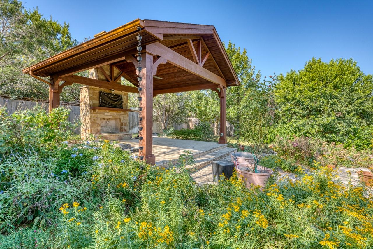 706 Rogart Dr, Spicewood, TX 78669