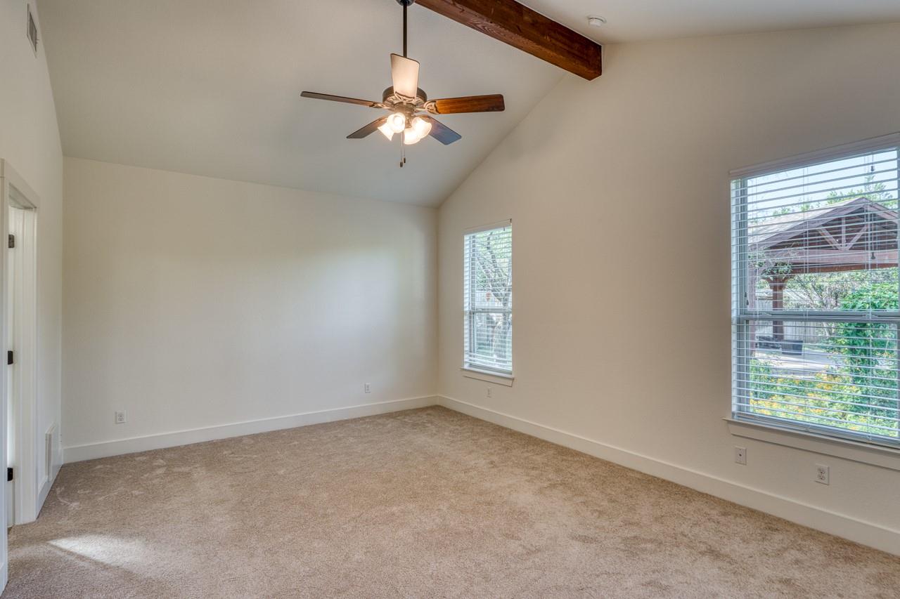 706 Rogart Dr, Spicewood, TX 78669