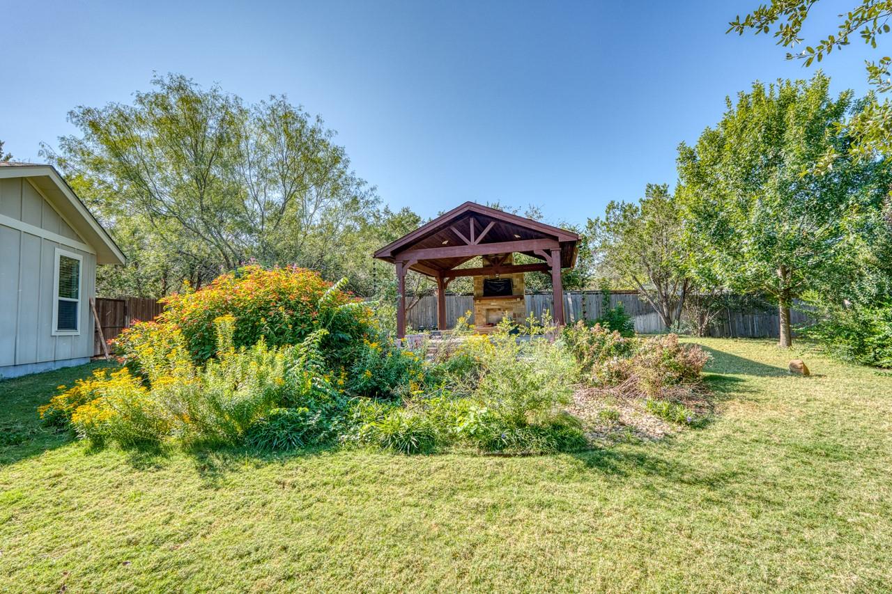 706 Rogart Dr, Spicewood, TX 78669
