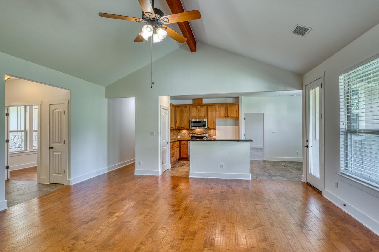 706 Rogart Dr, Spicewood, TX 78669