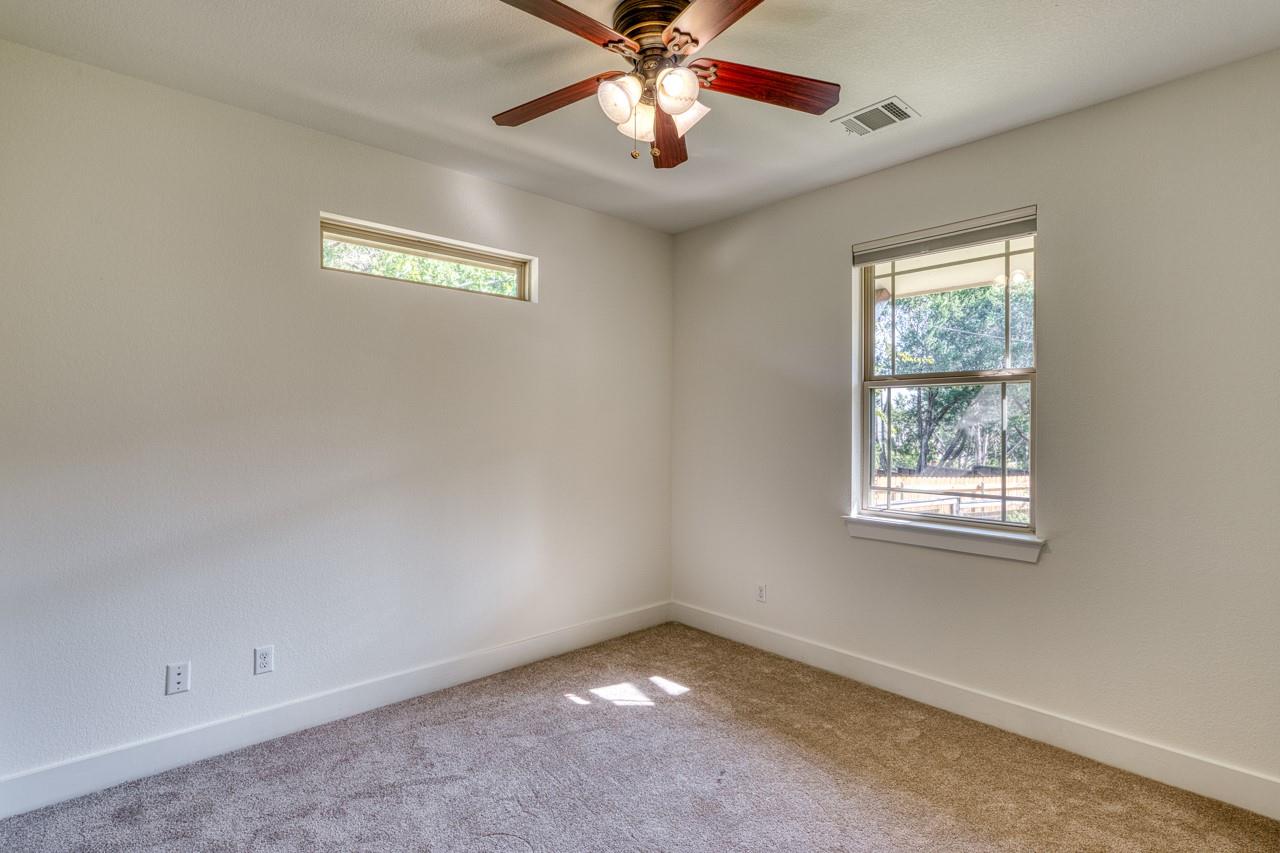 706 Rogart Dr, Spicewood, TX 78669