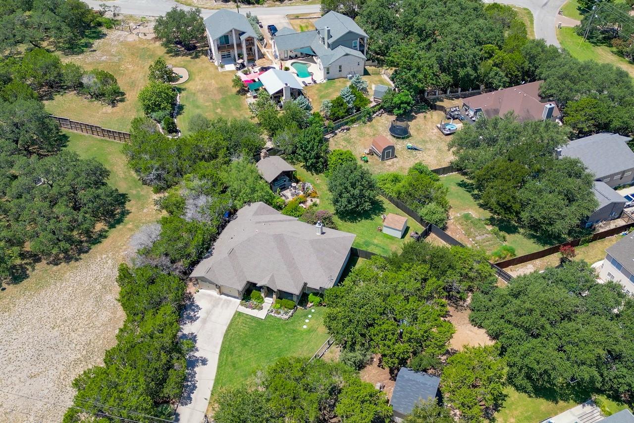 706 Rogart Dr, Spicewood, TX 78669