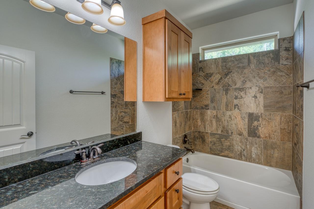 706 Rogart Dr, Spicewood, TX 78669