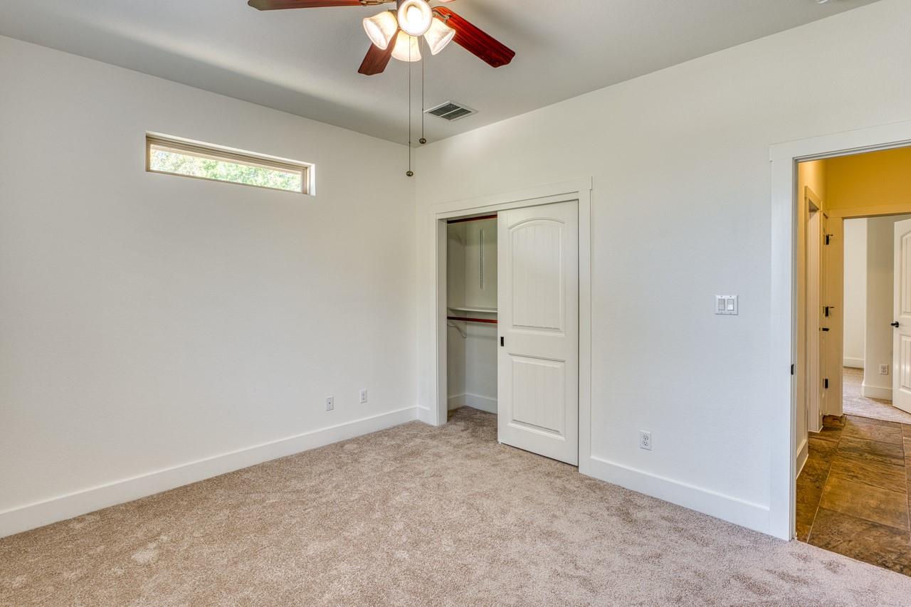 706 Rogart Dr, Spicewood, TX 78669