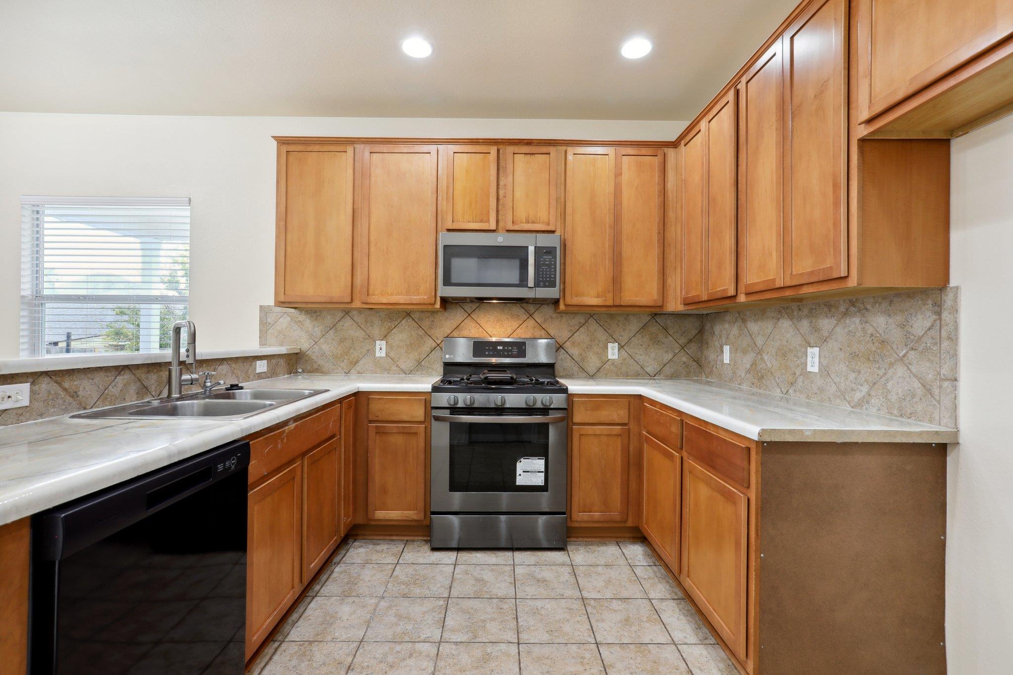 11725 Timber Heights Dr, Austin, TX 78754