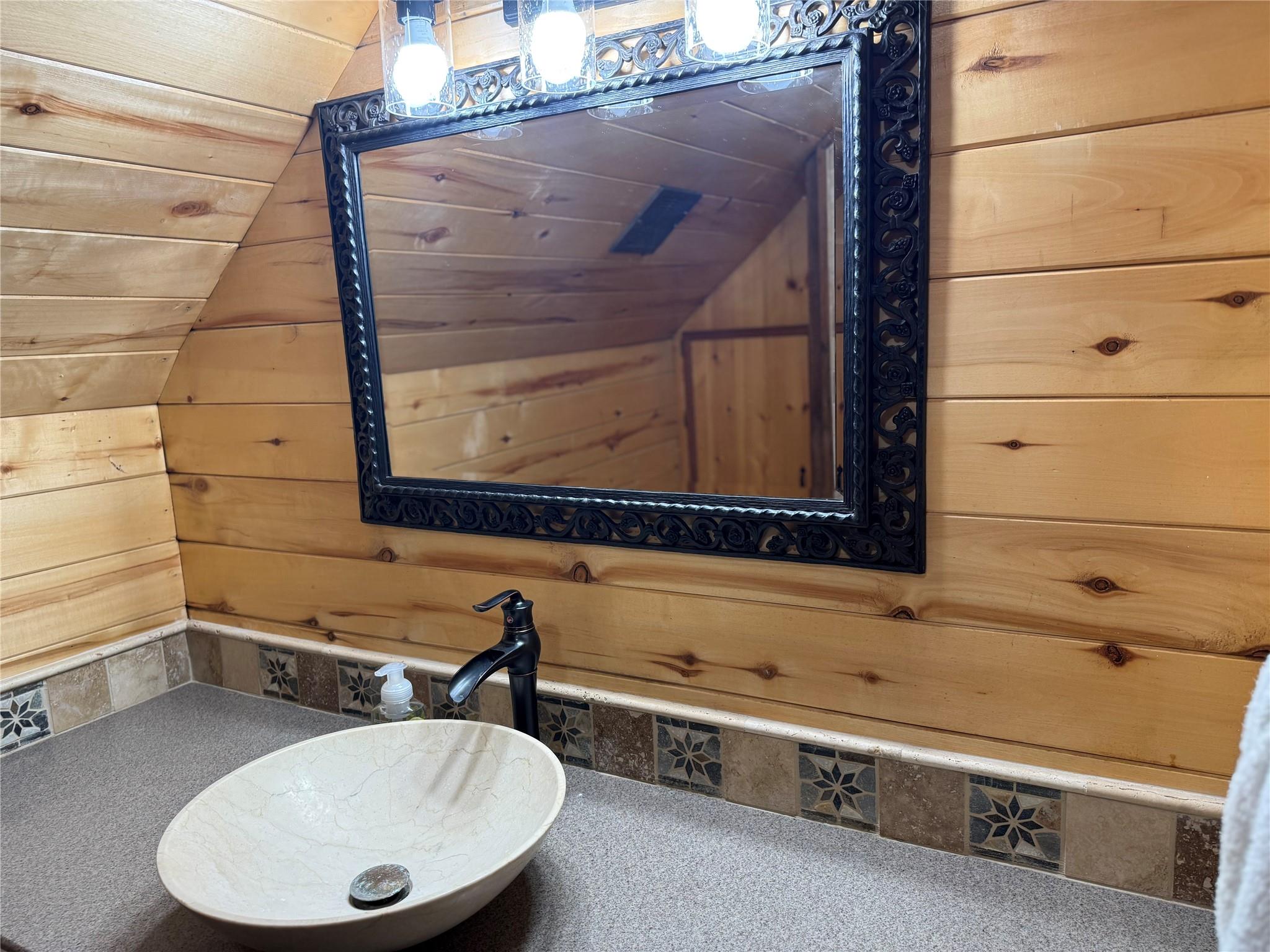 1760 County Road 215, Weimar, TX 78962