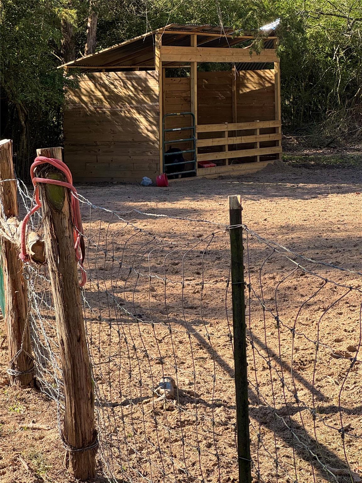 1760 County Road 215, Weimar, TX 78962