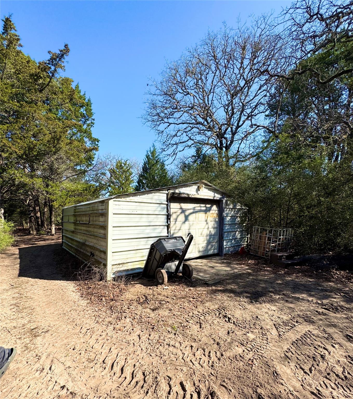 1760 County Road 215, Weimar, TX 78962