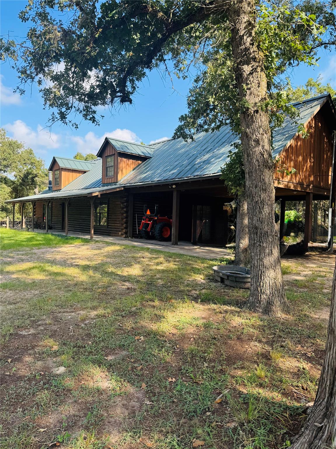 1760 County Road 215, Weimar, TX 78962