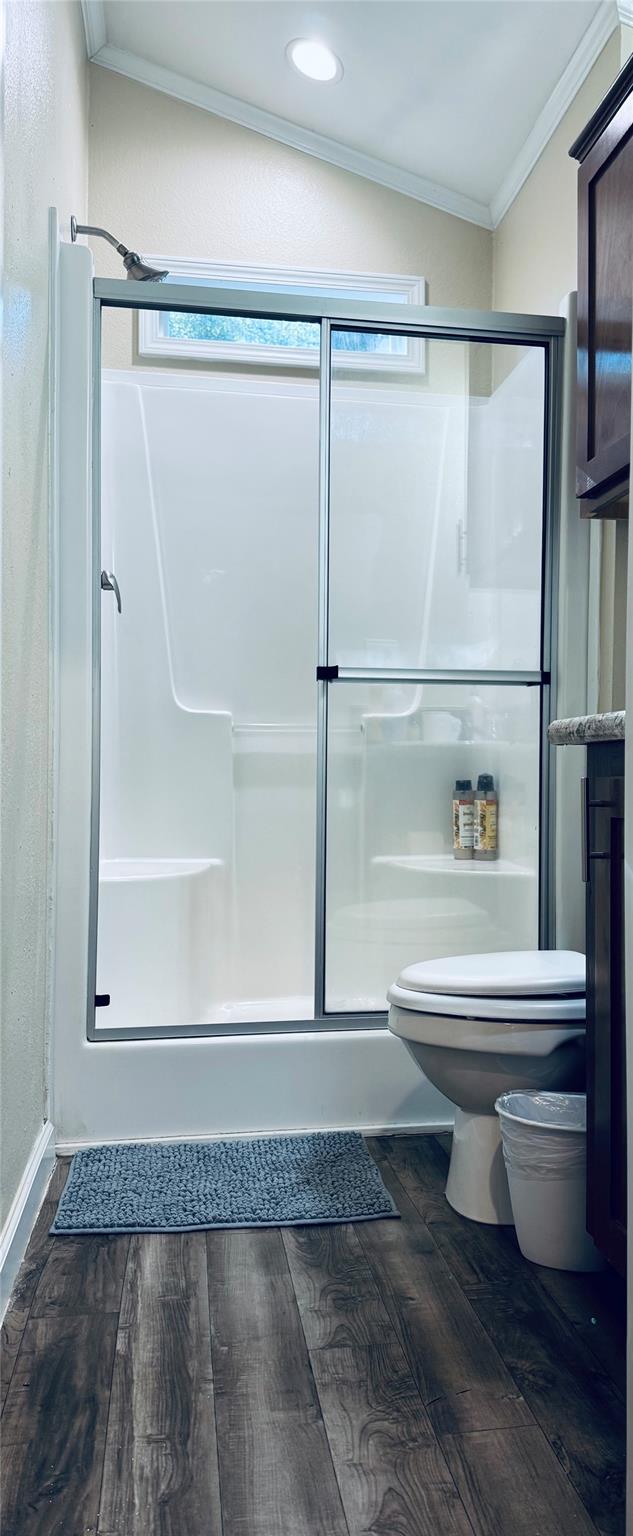 1760 County Road 215, Weimar, TX 78962