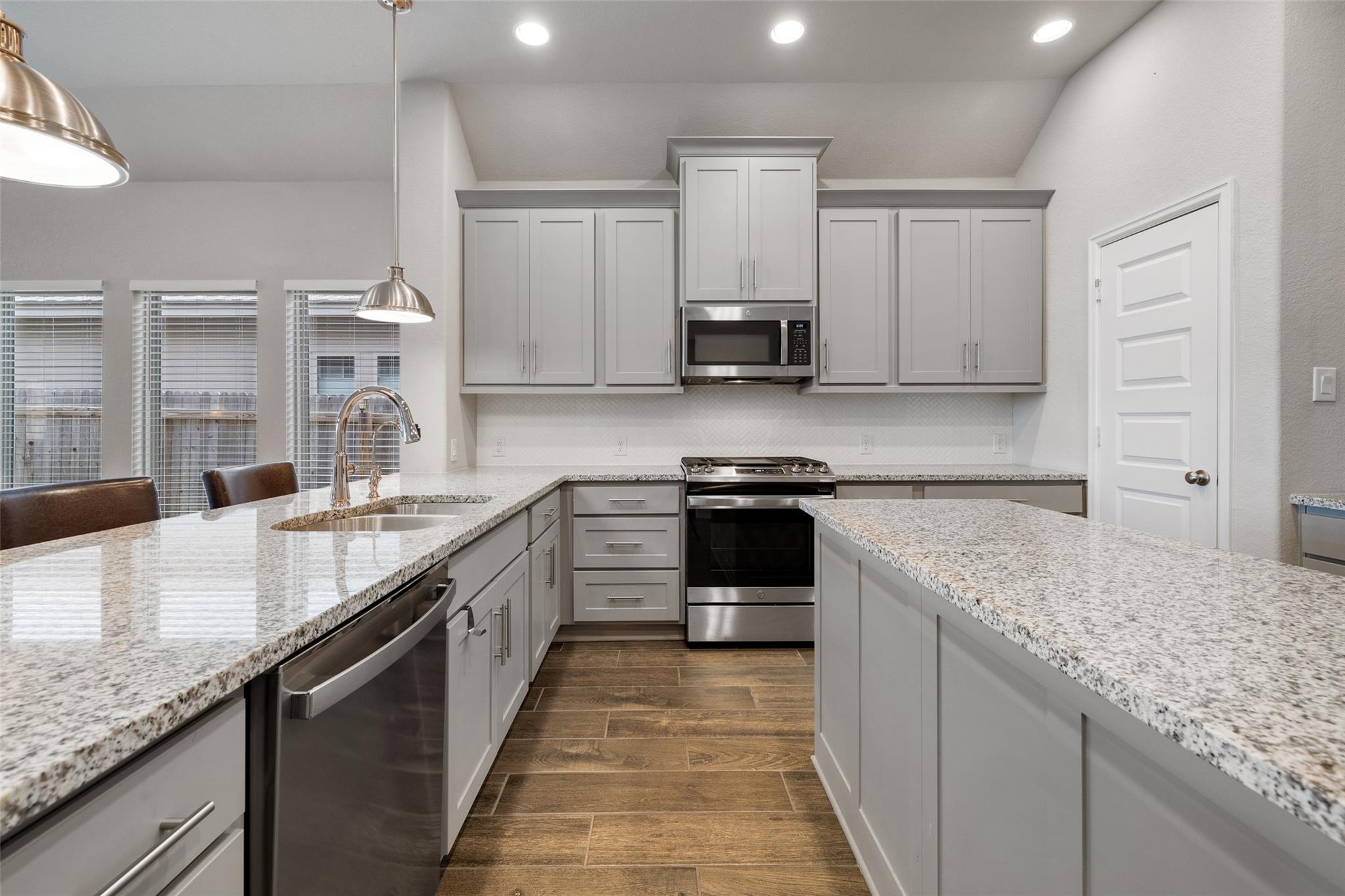 660 Blue Oak Blvd, San Marcos, TX 78666