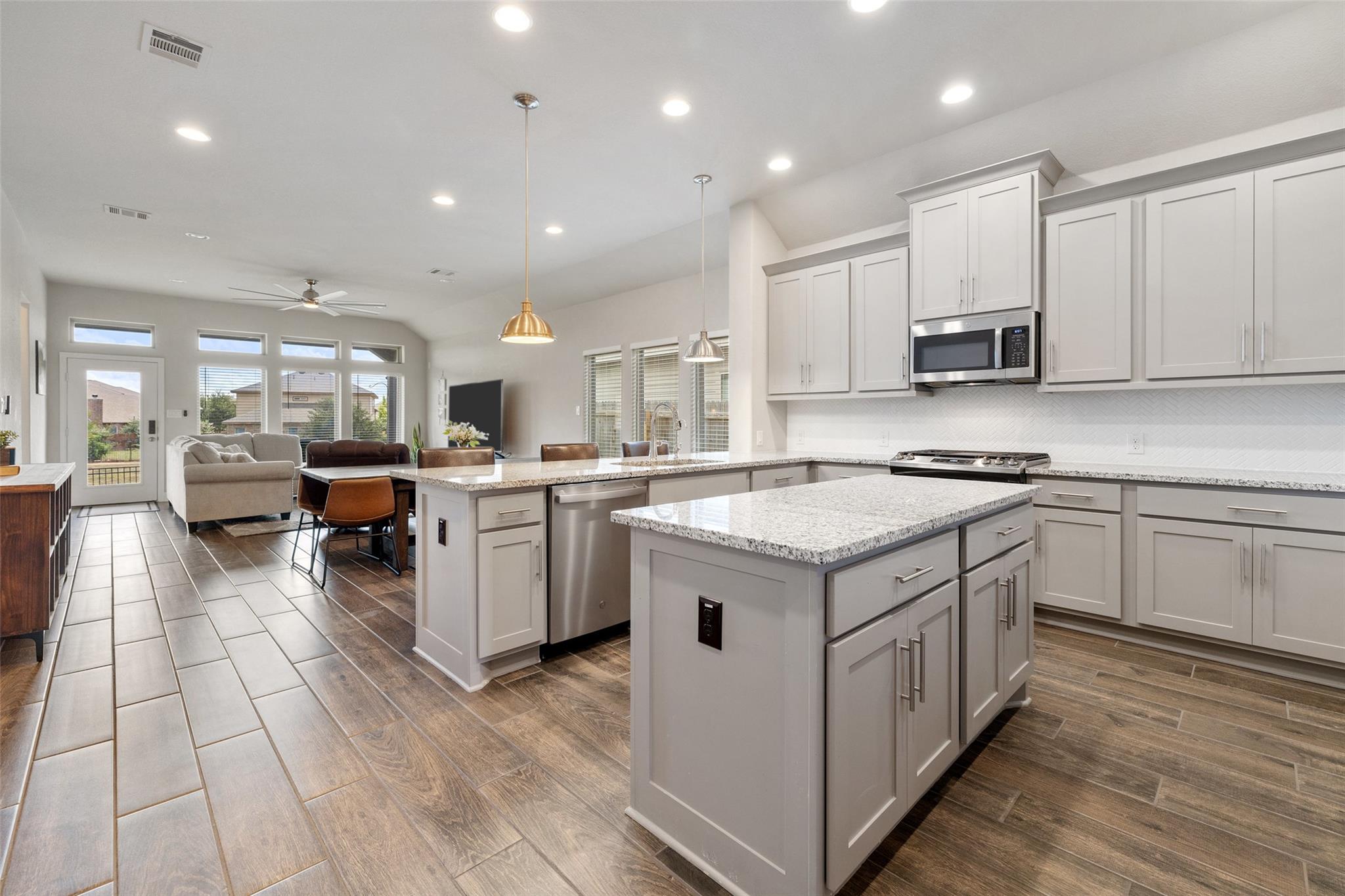 660 Blue Oak Blvd, San Marcos, TX 78666