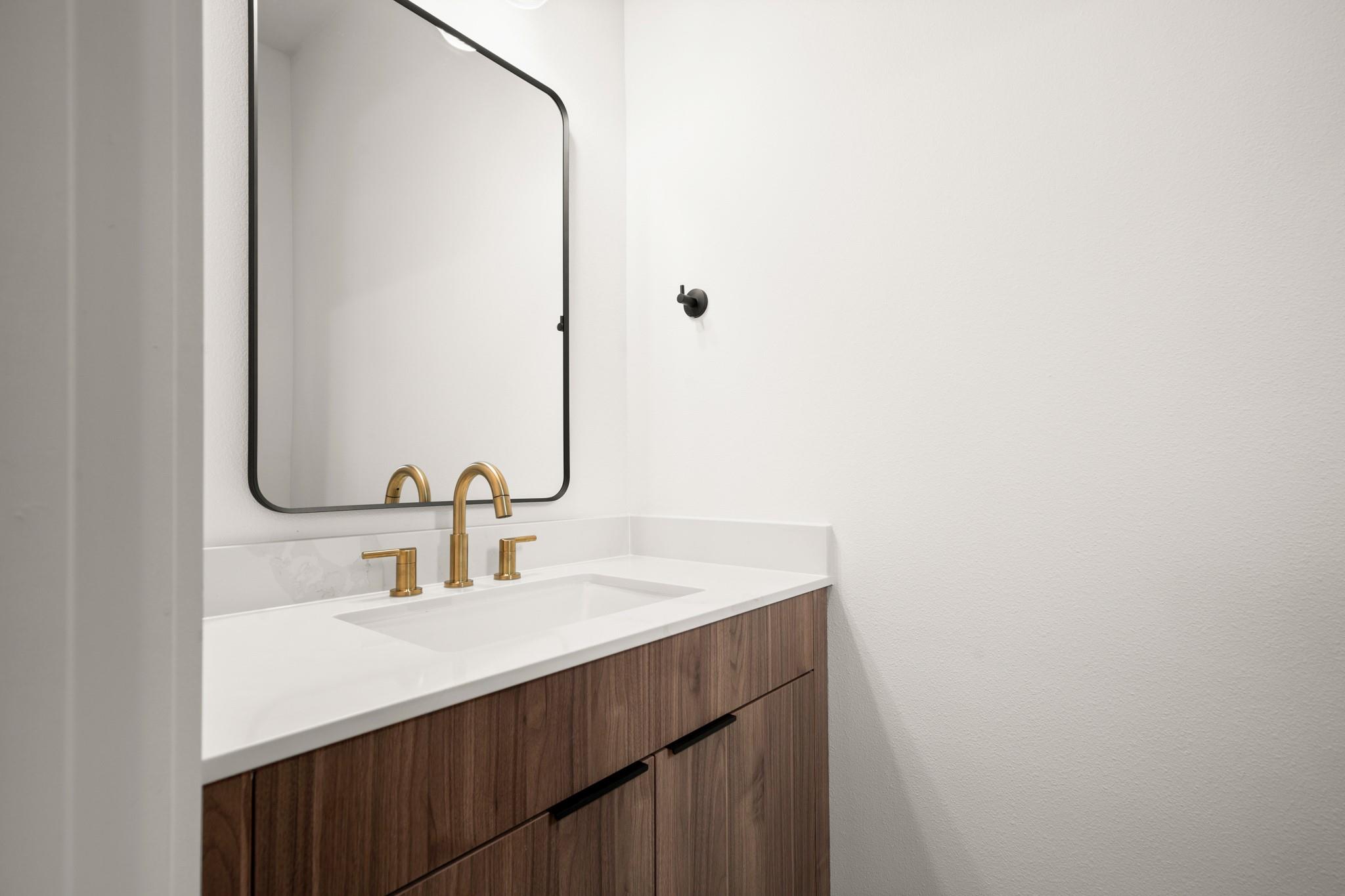 1402 Cotton St, Austin, TX 78702