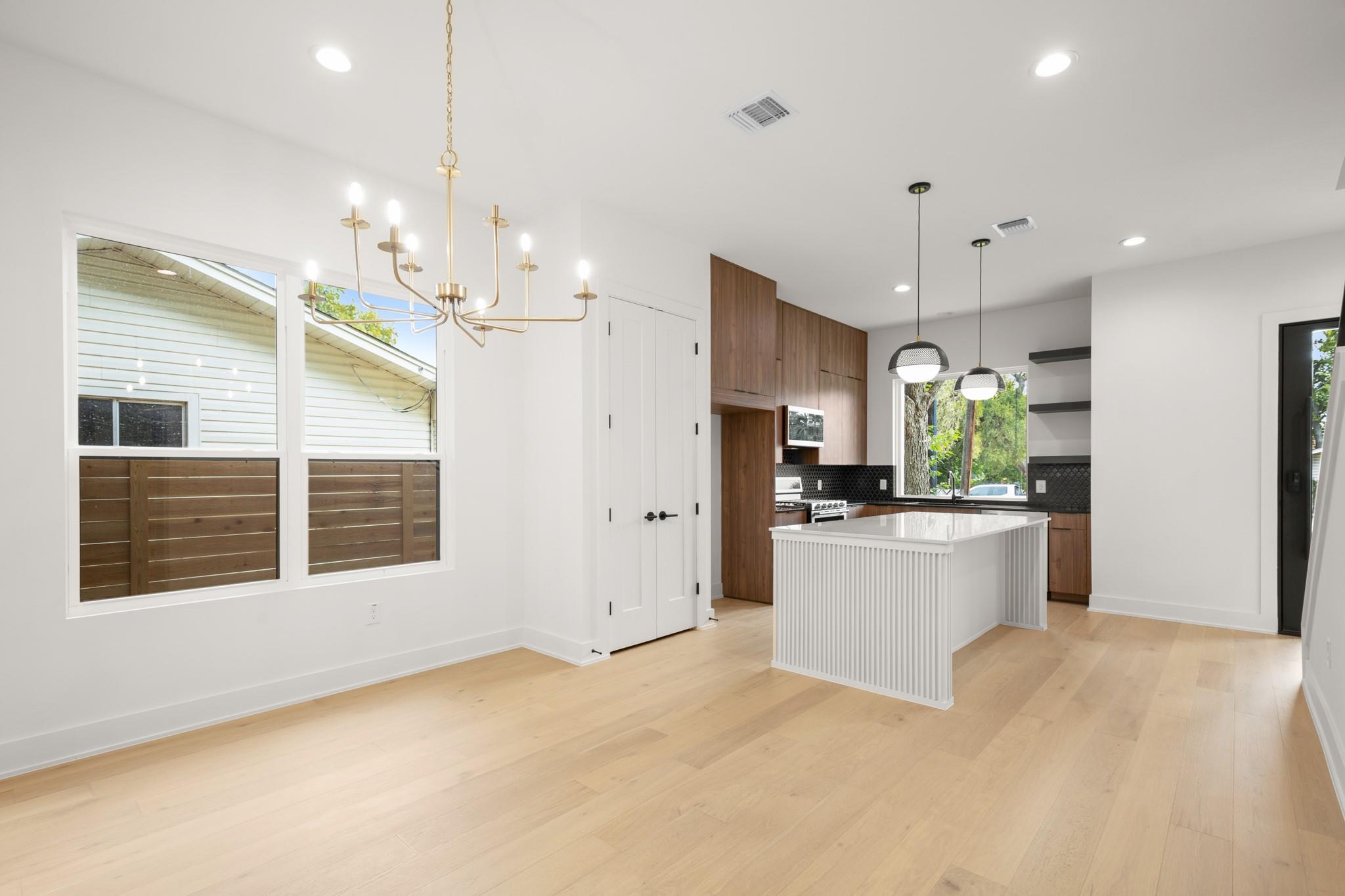 1402 Cotton St, Austin, TX 78702