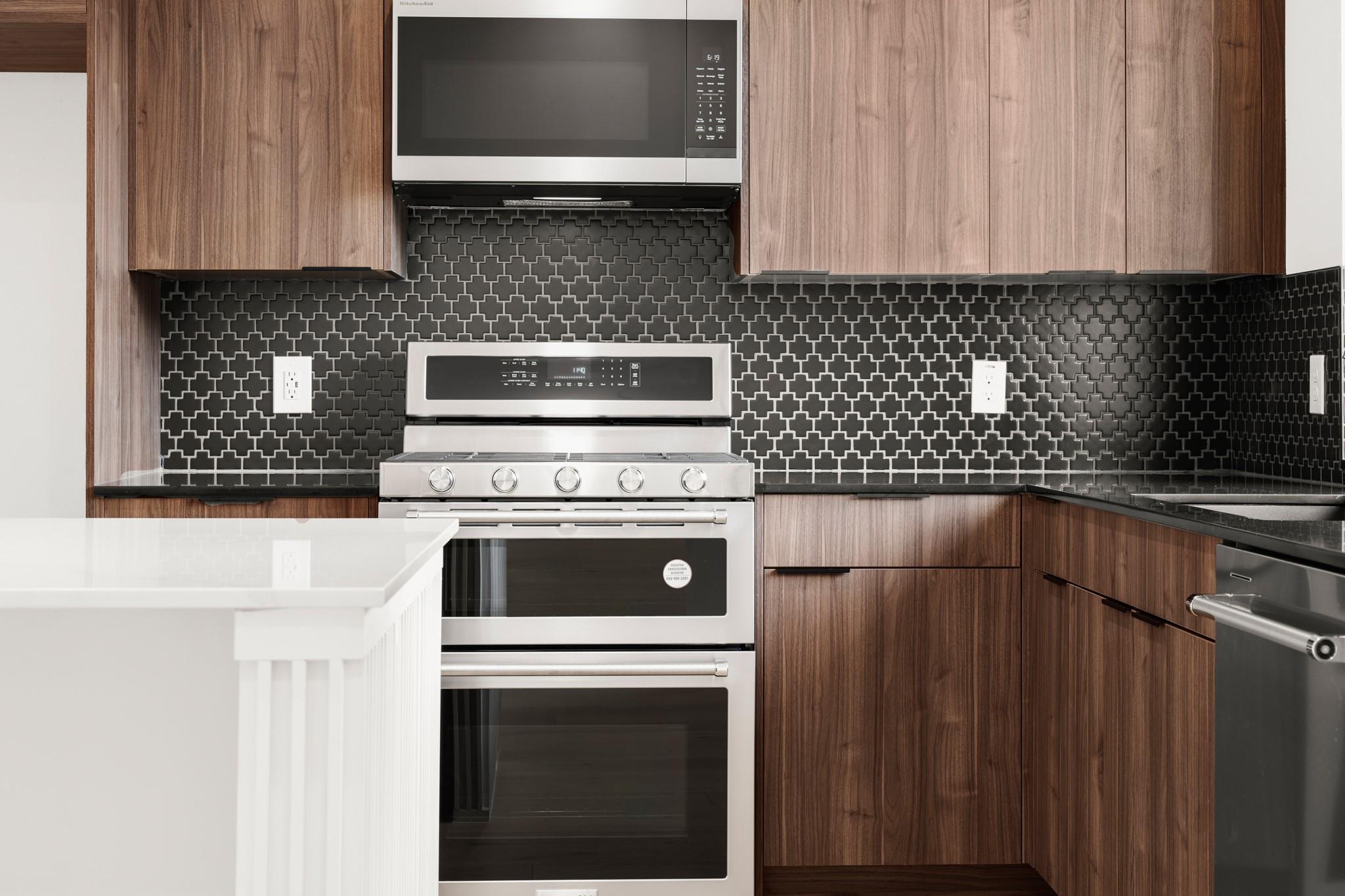 1402 Cotton St, Austin, TX 78702