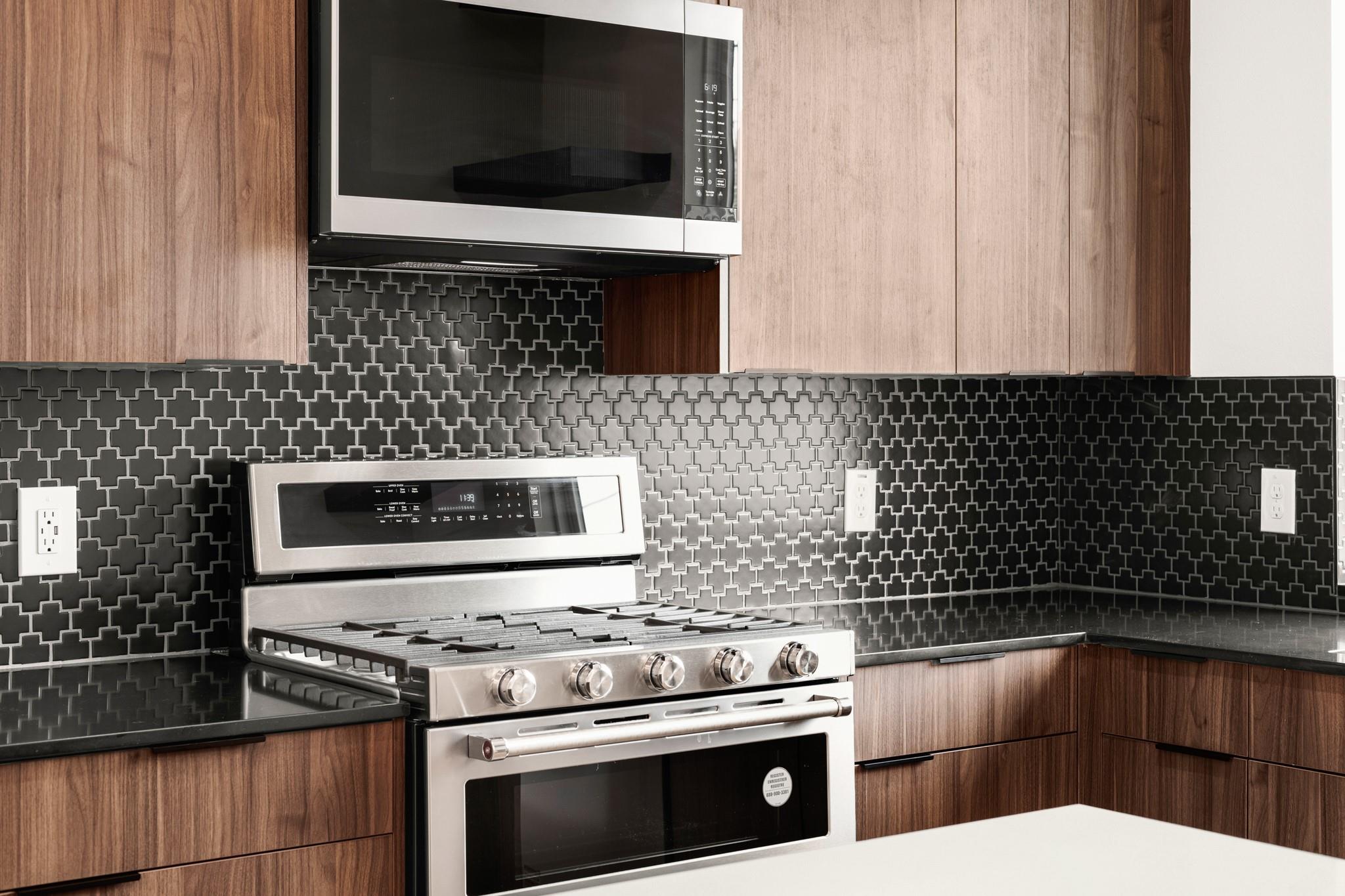 1402 Cotton St, Austin, TX 78702