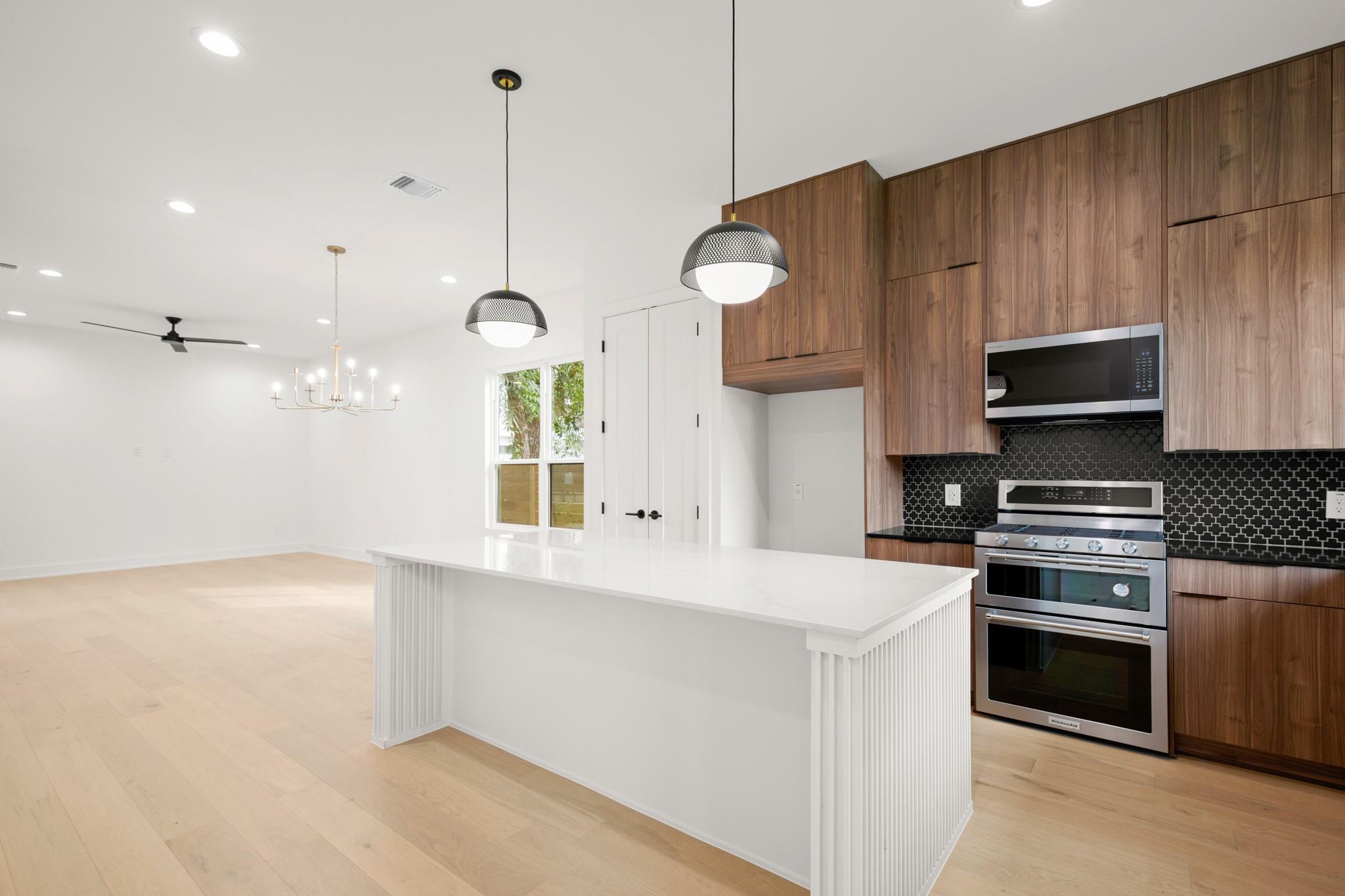 1402 Cotton St, Austin, TX 78702