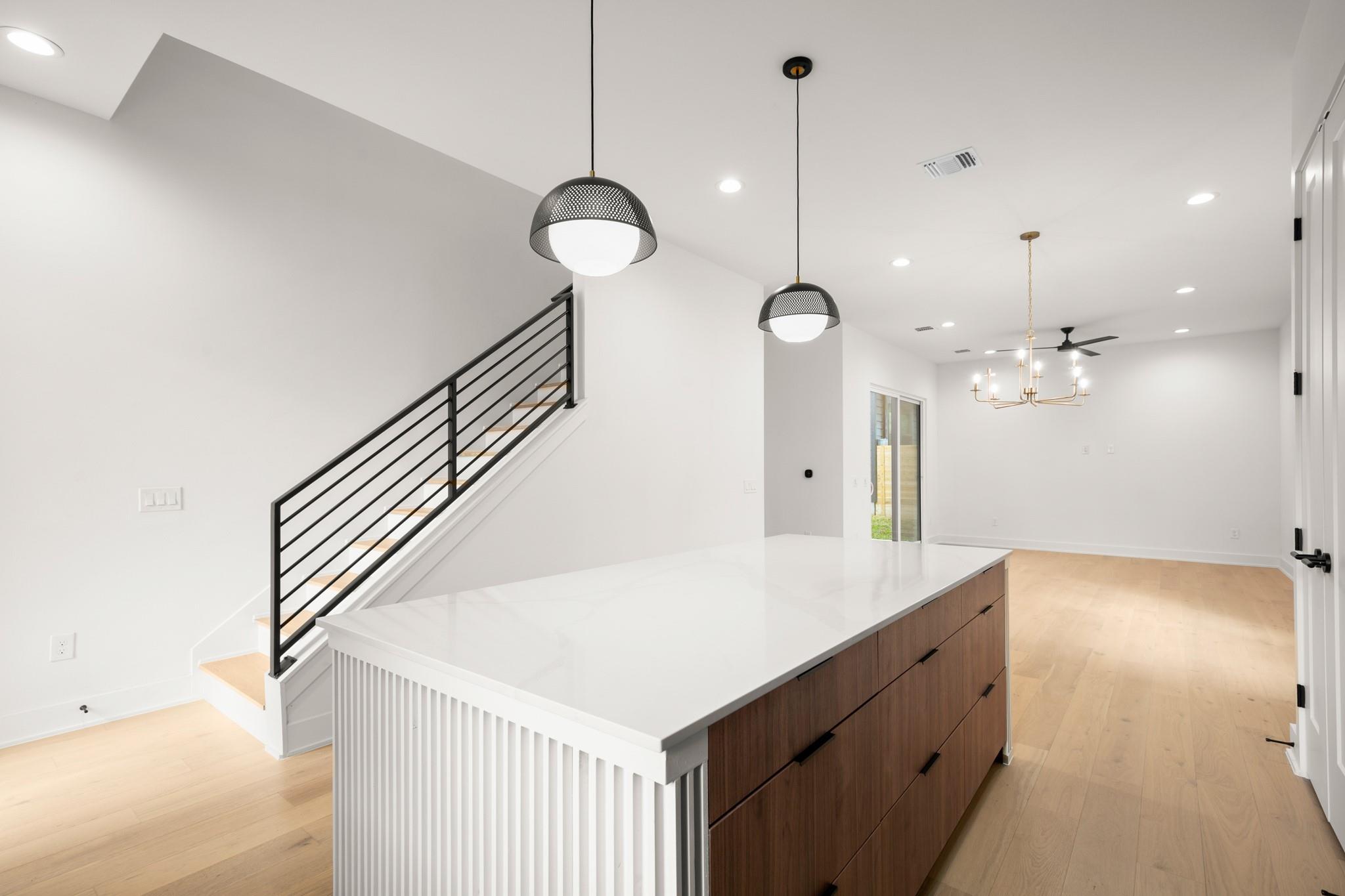 1402 Cotton St, Austin, TX 78702