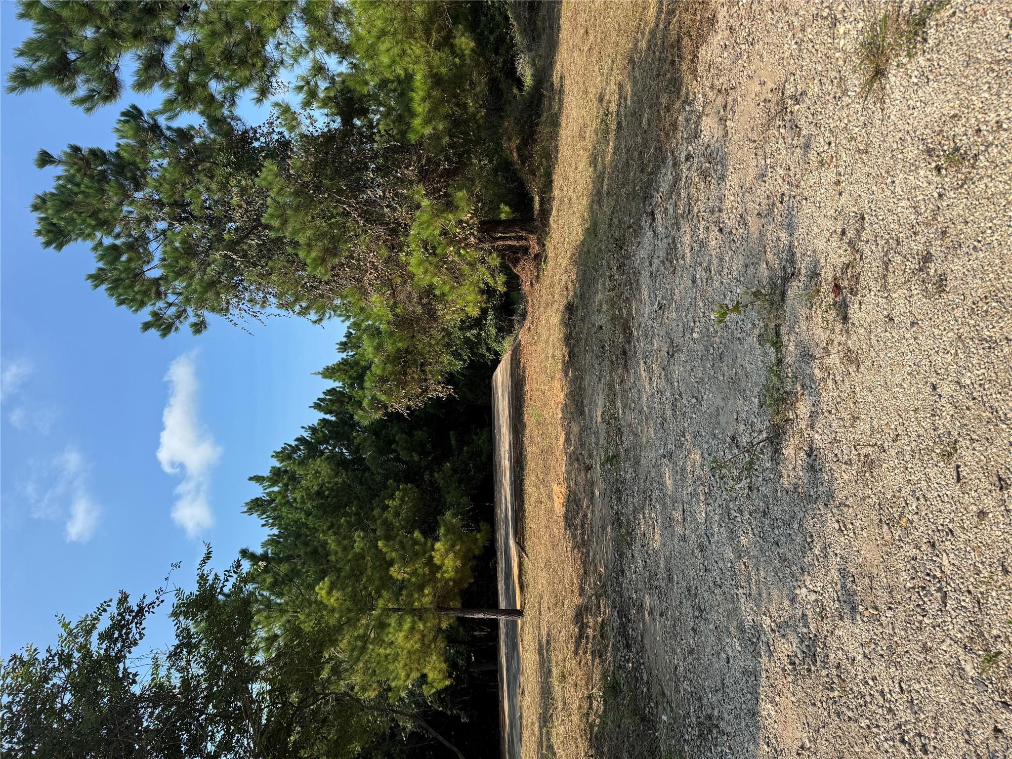 131 Nakalele Ln, Bastrop, TX 78602