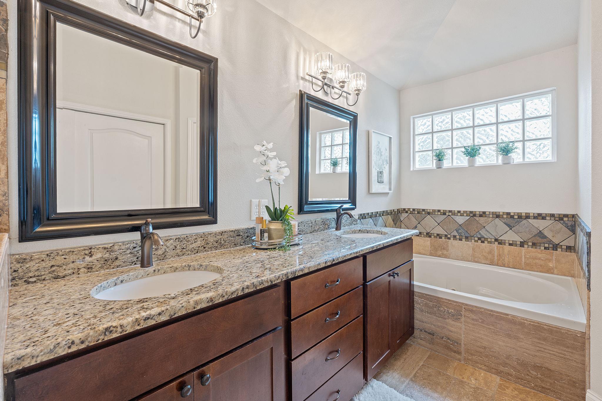 409 Explorer, Lakeway, TX 78734