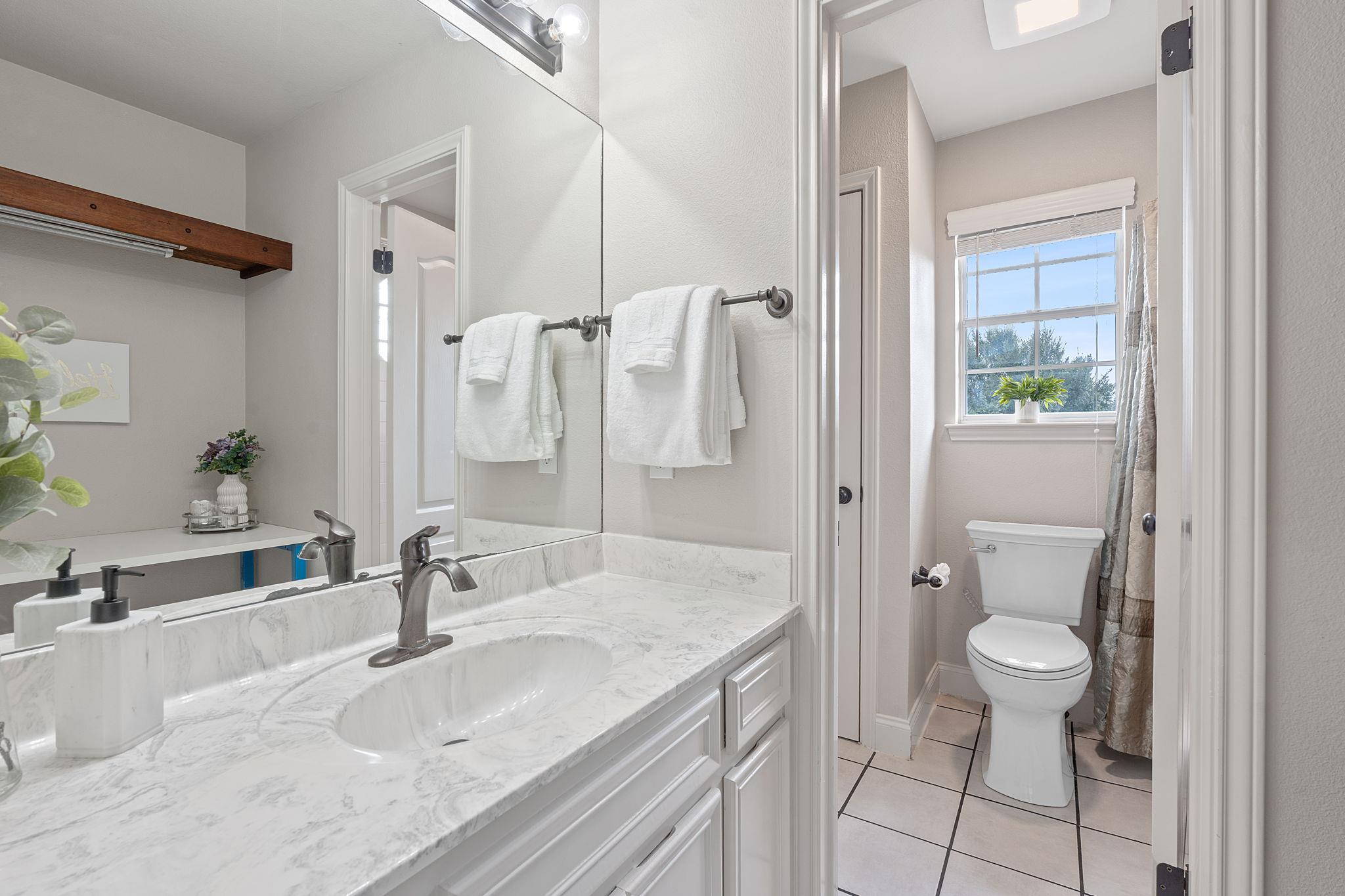 409 Explorer, Lakeway, TX 78734