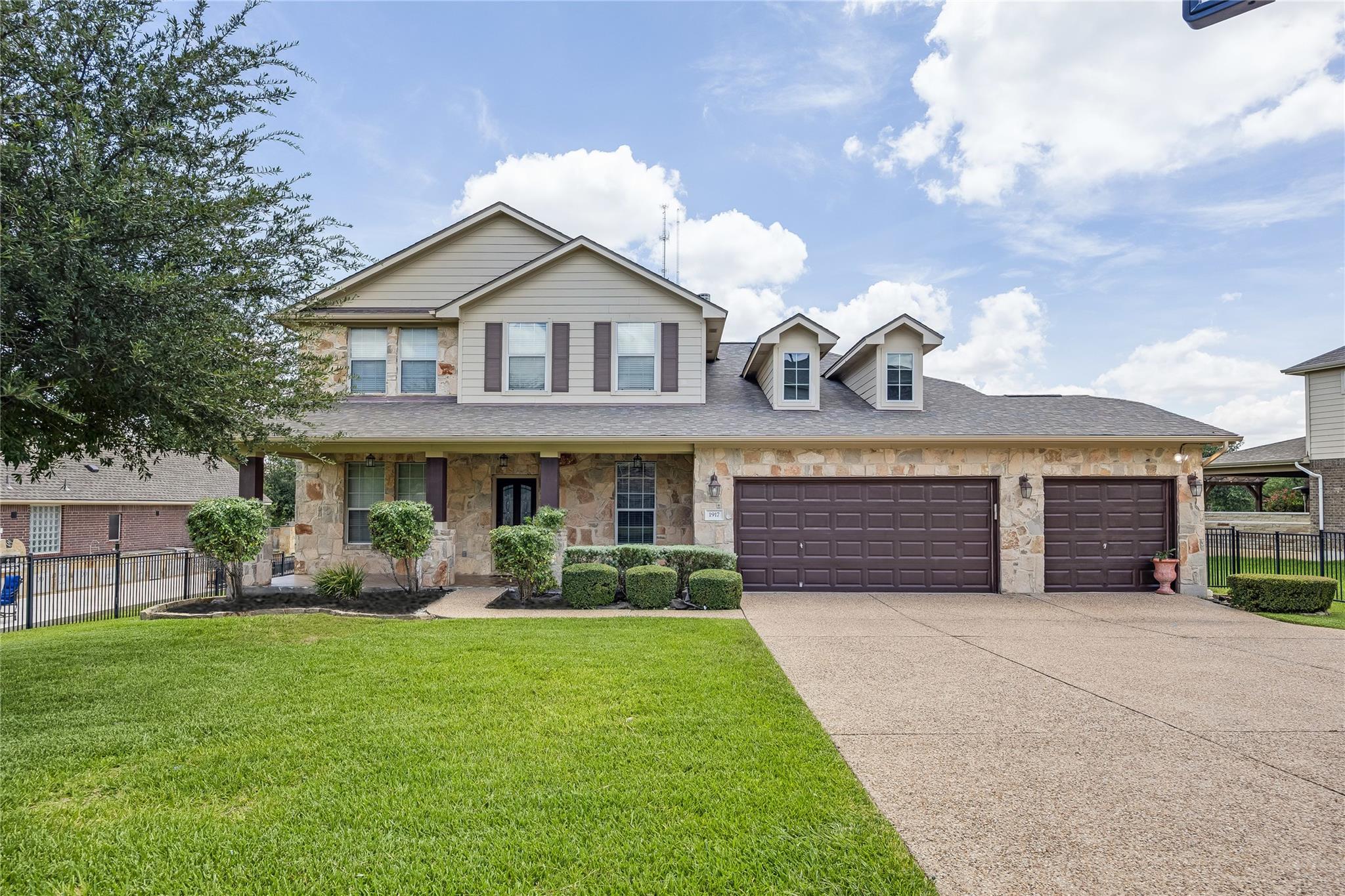 1917 Windberry Path, Round Rock, TX 78665