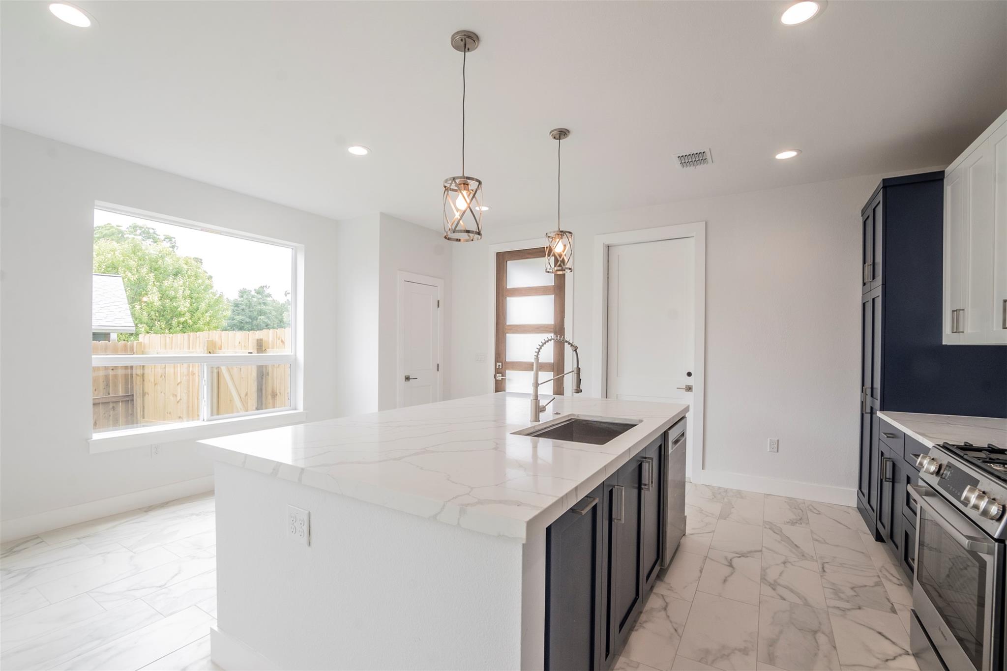 616 W Dittmar Rd, Austin, TX 78745