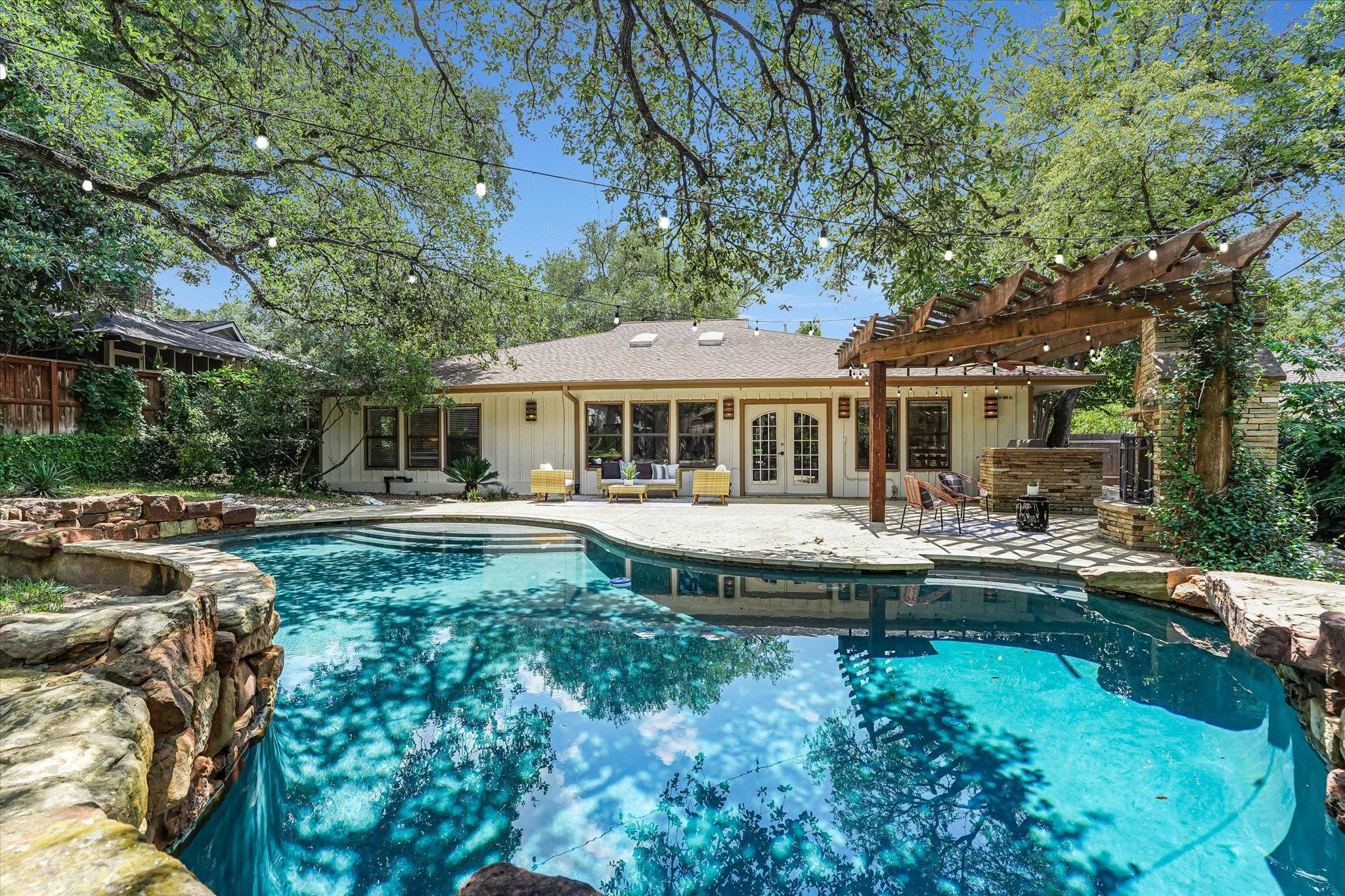 3500 Taylors Dr, Austin, TX 78703