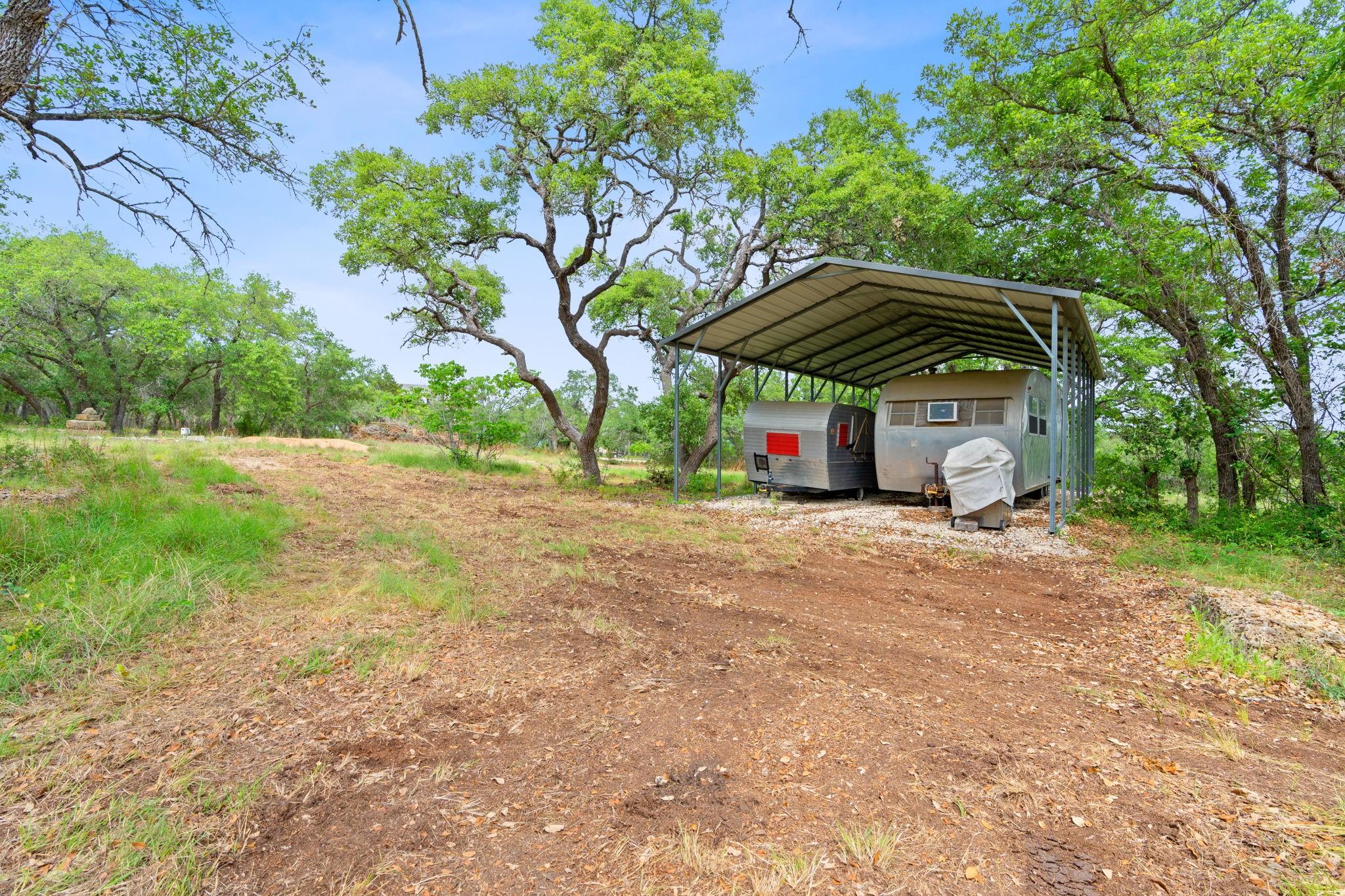 385 Country Ln, Dripping Springs, TX 78620