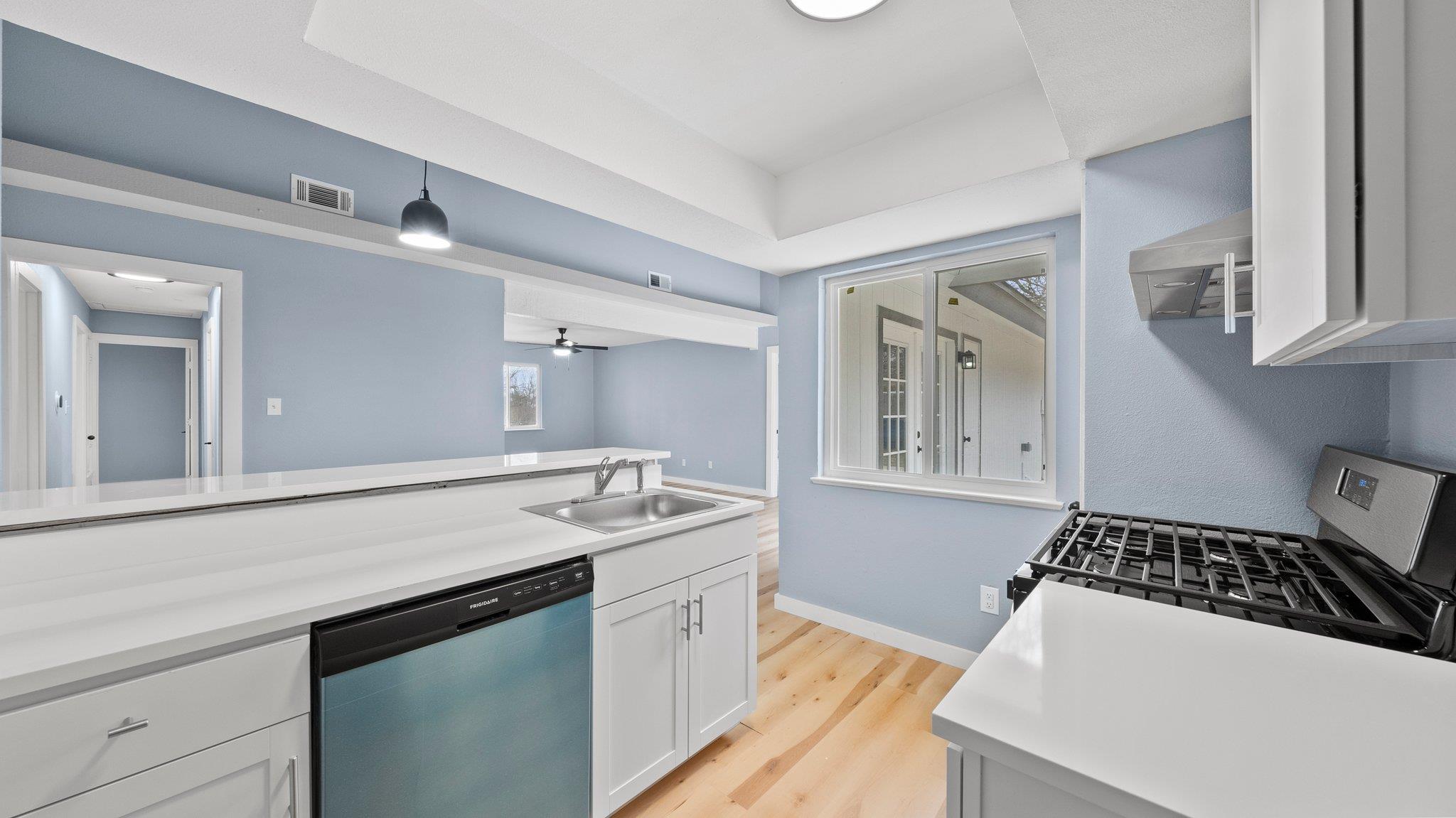 1112 Village Green Dr, Austin, TX 78753