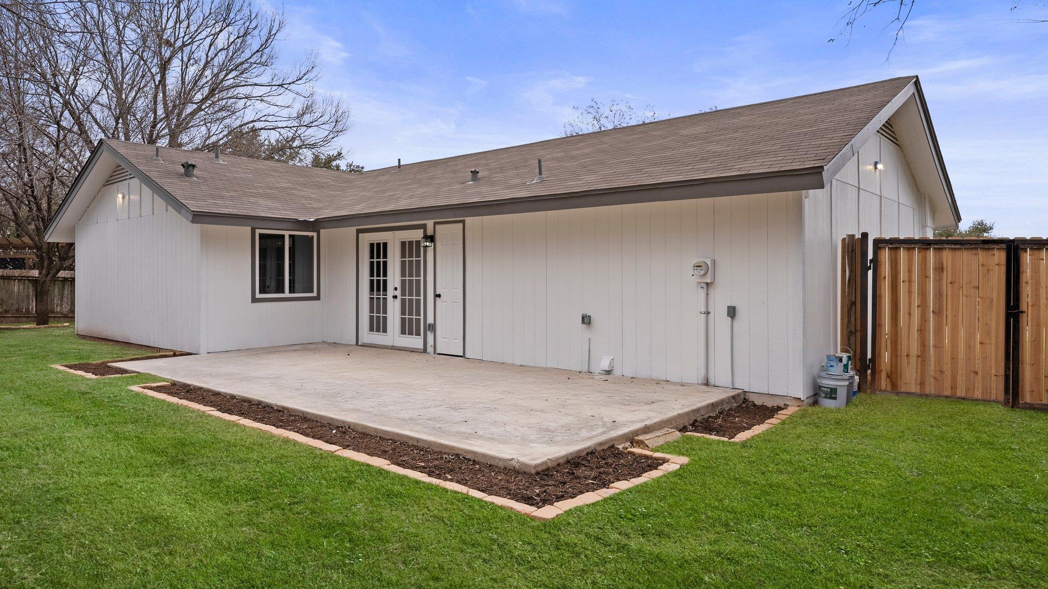 1112 Village Green Dr, Austin, TX 78753