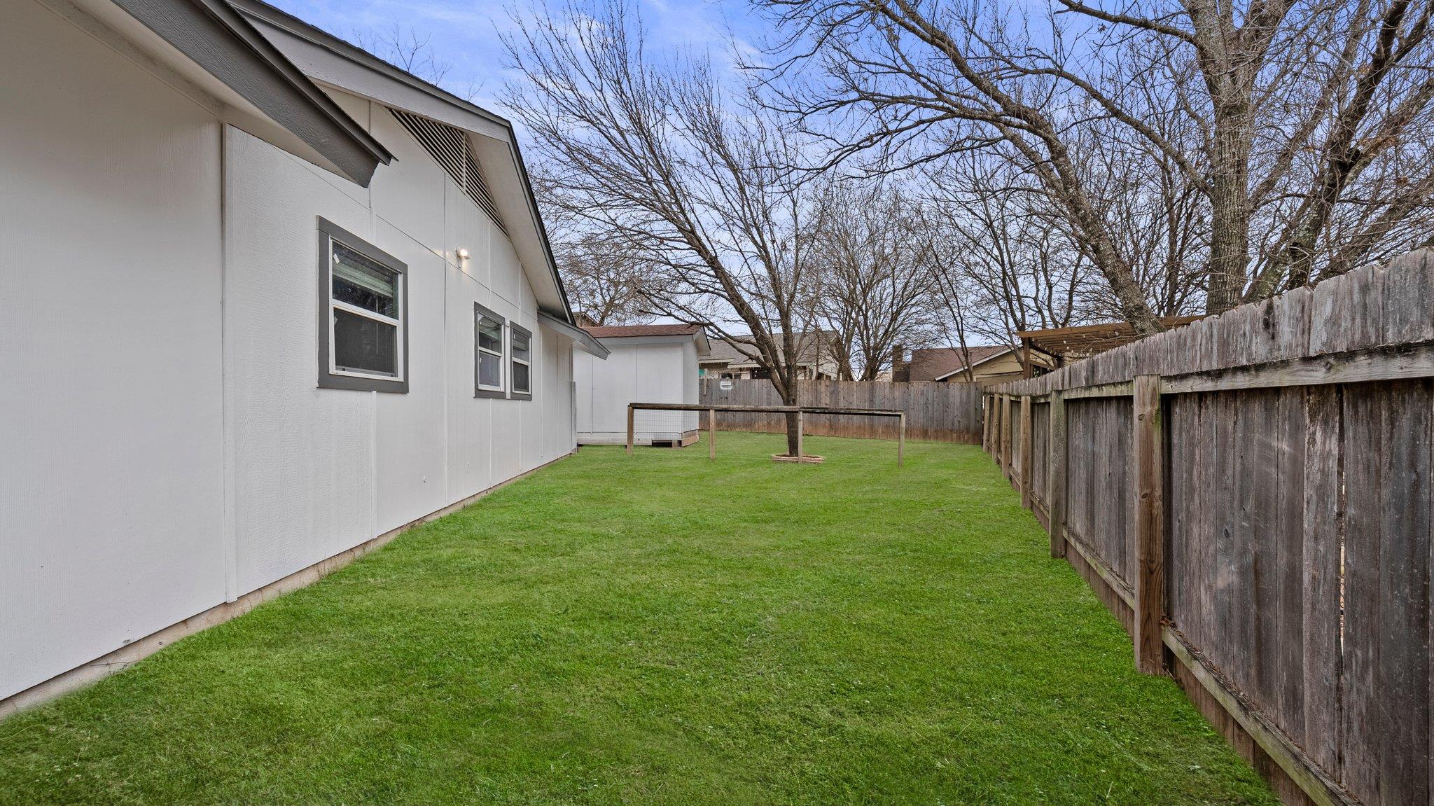 1112 Village Green Dr, Austin, TX 78753