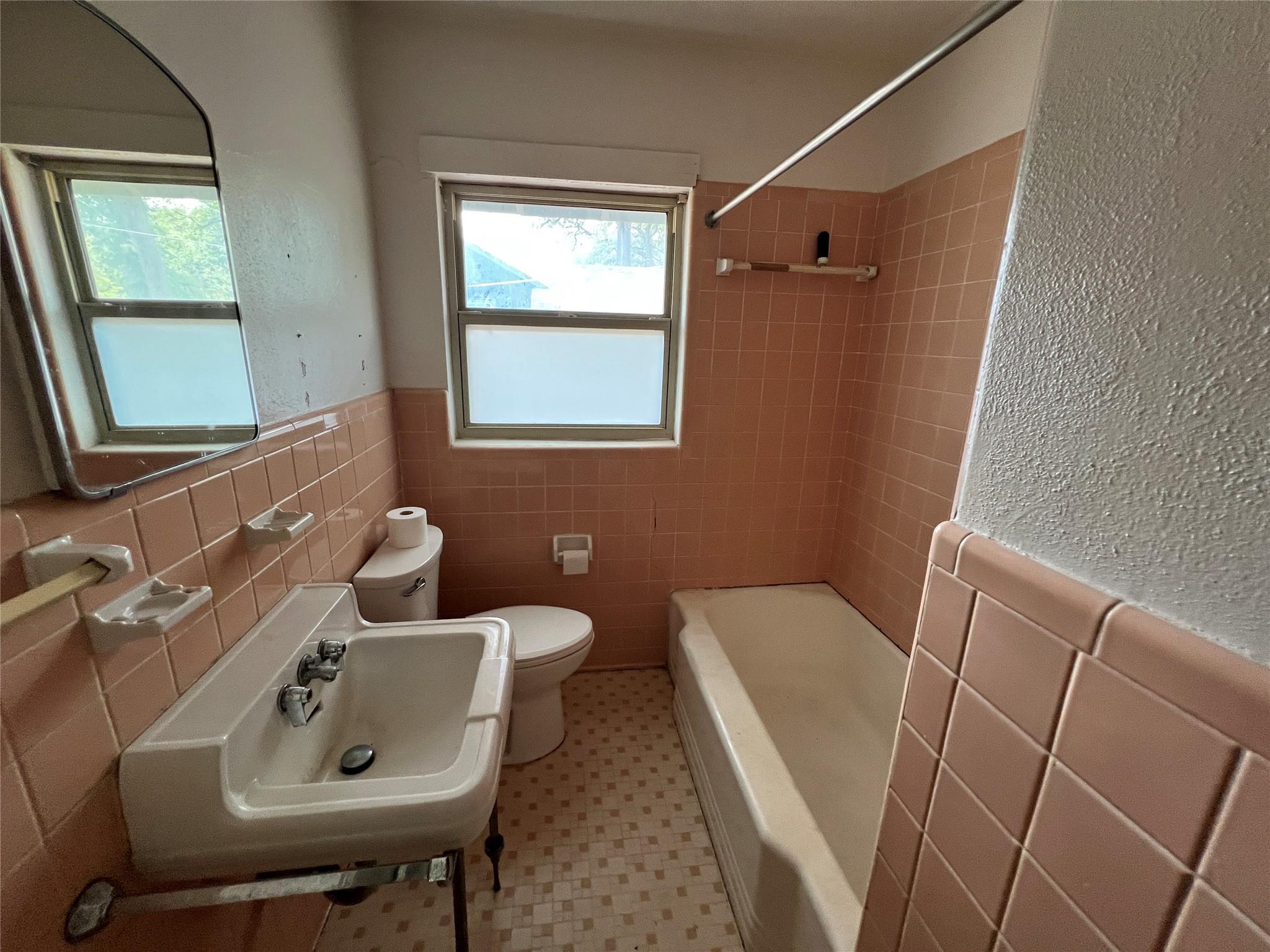 1200 Bentwood Rd, Austin, TX 78722