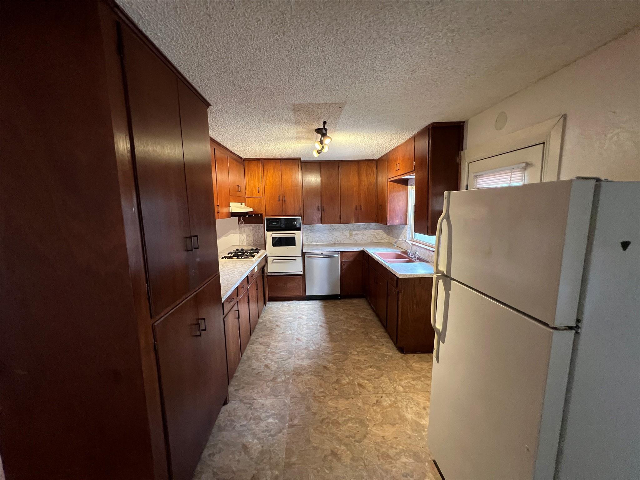 1200 Bentwood Rd, Austin, TX 78722