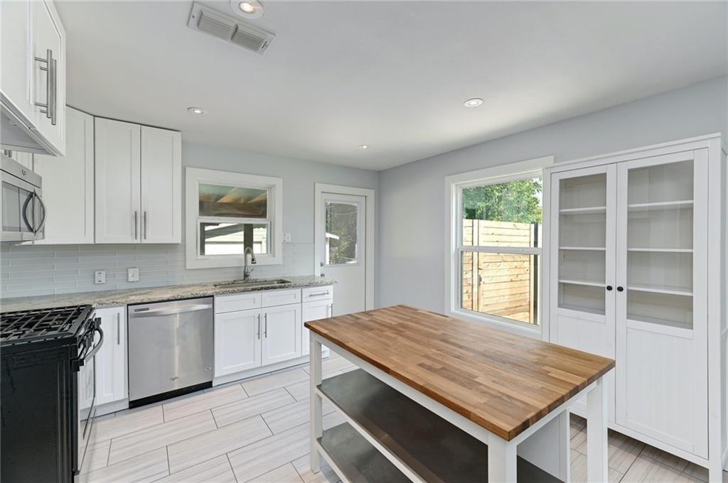 8318 Burrell Dr, Austin, TX 78757