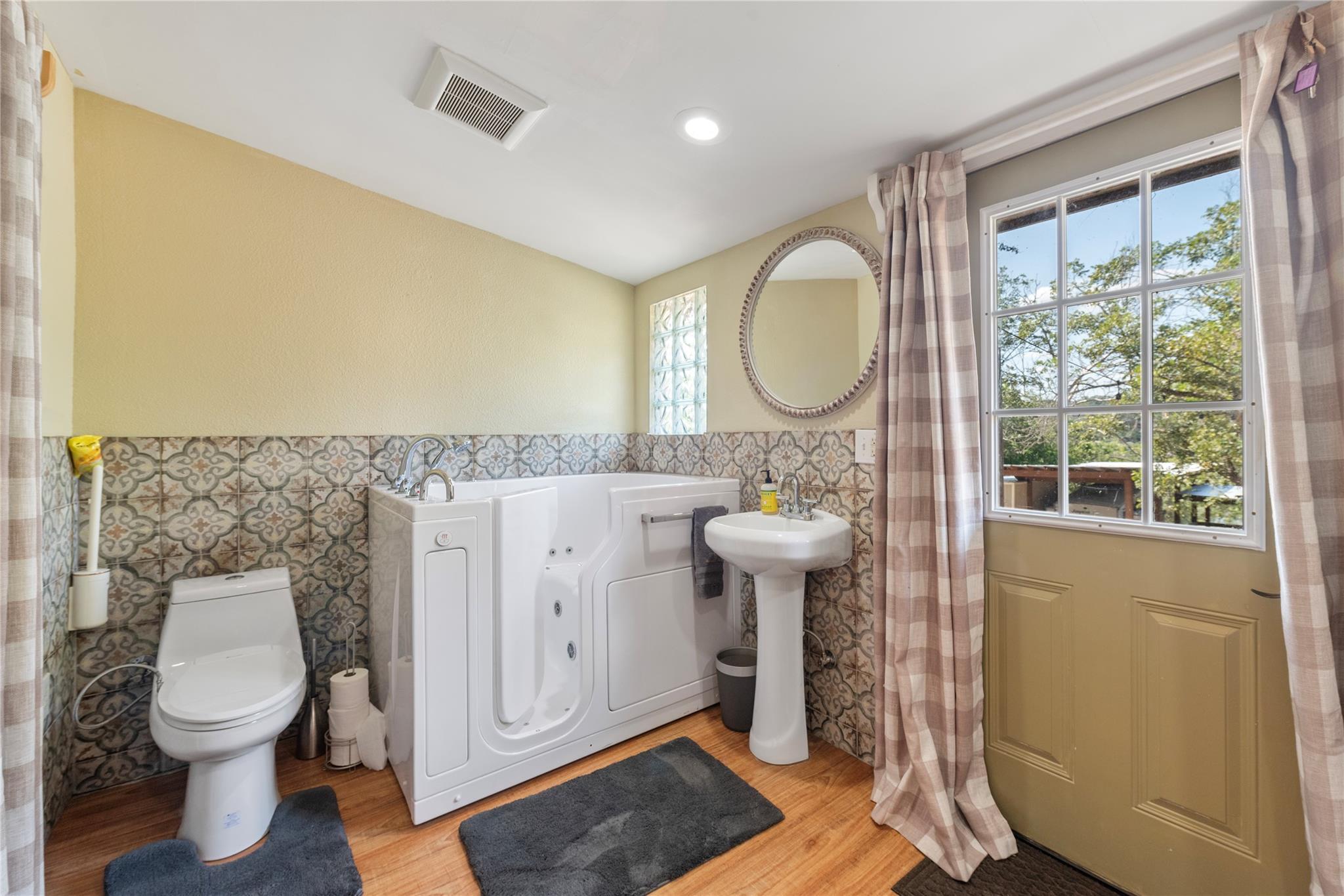 115 Vicinity Trl, Spicewood, TX 78669