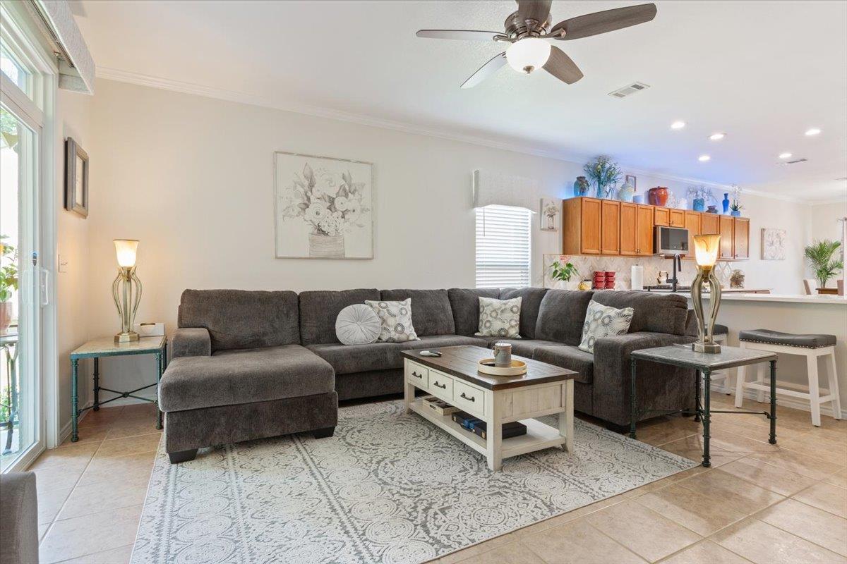 812 Prairie Grass Ln, Georgetown, TX 78633