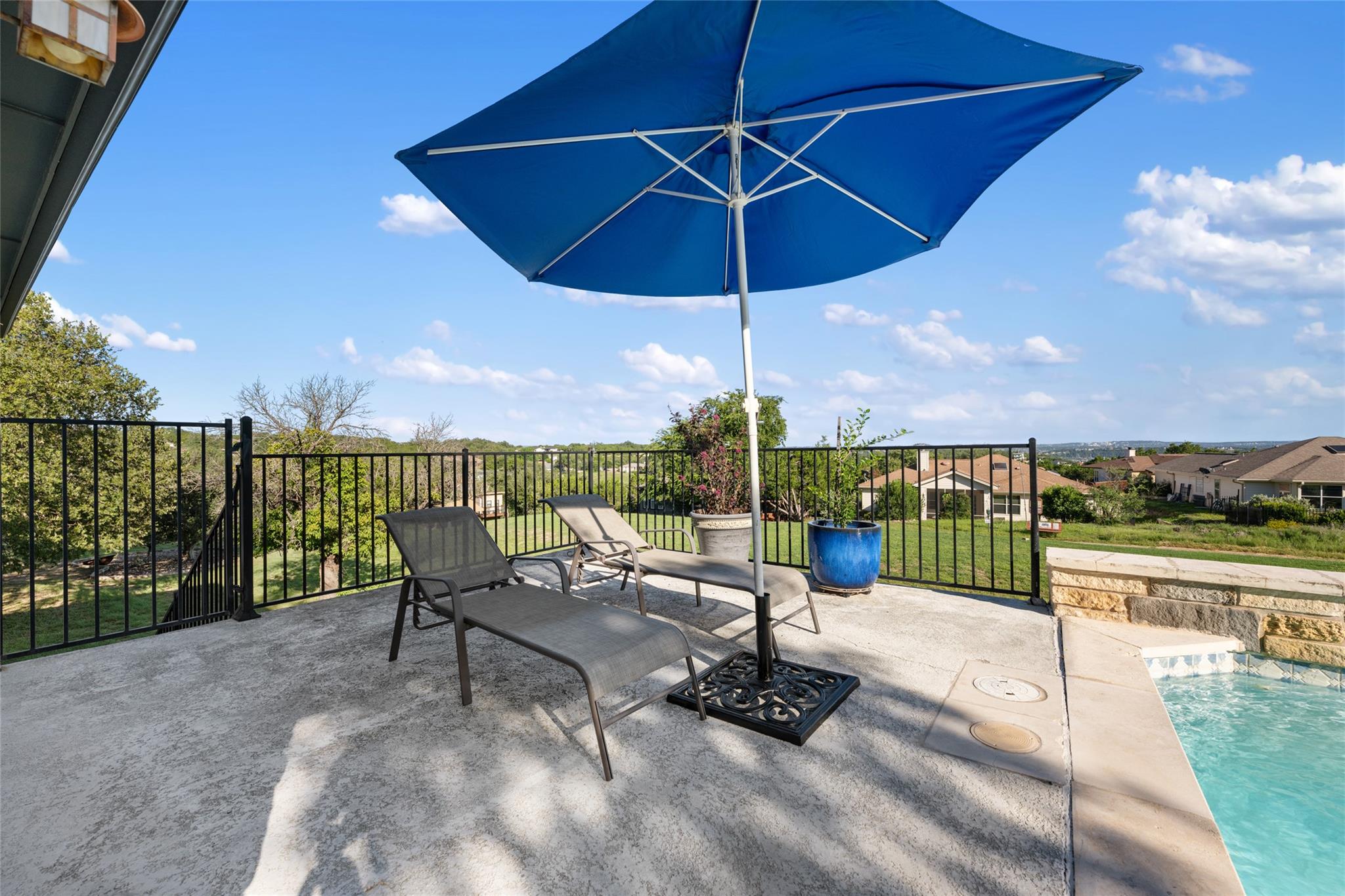 20403 Highland Lake Dr, Lago Vista, TX 78645