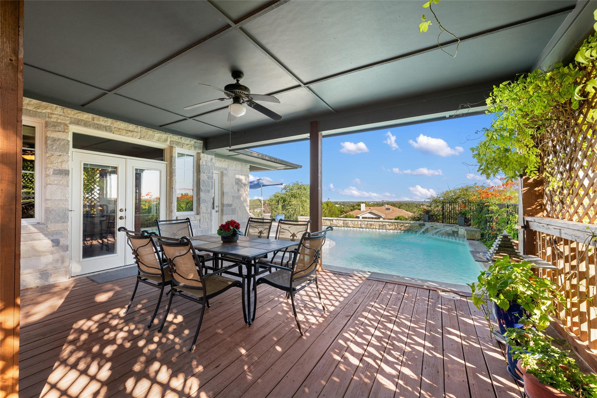 20403 Highland Lake Dr, Lago Vista, TX 78645